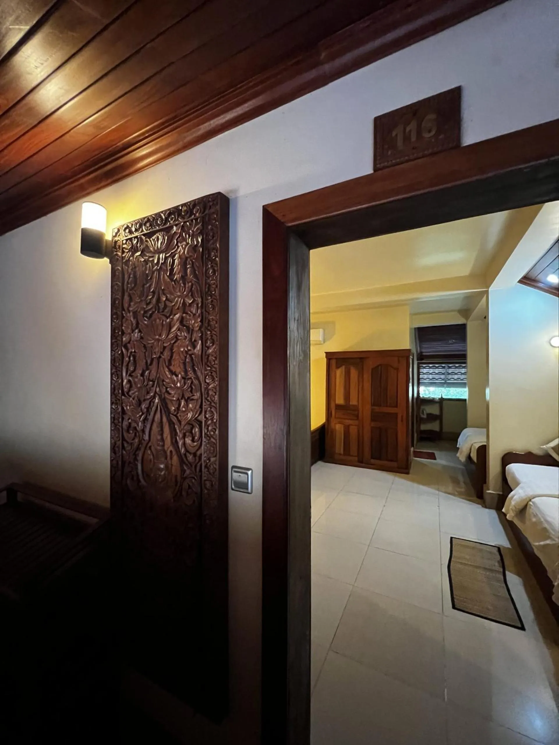 Facade/entrance, Bed in Shining Angkor Apartment Hotel