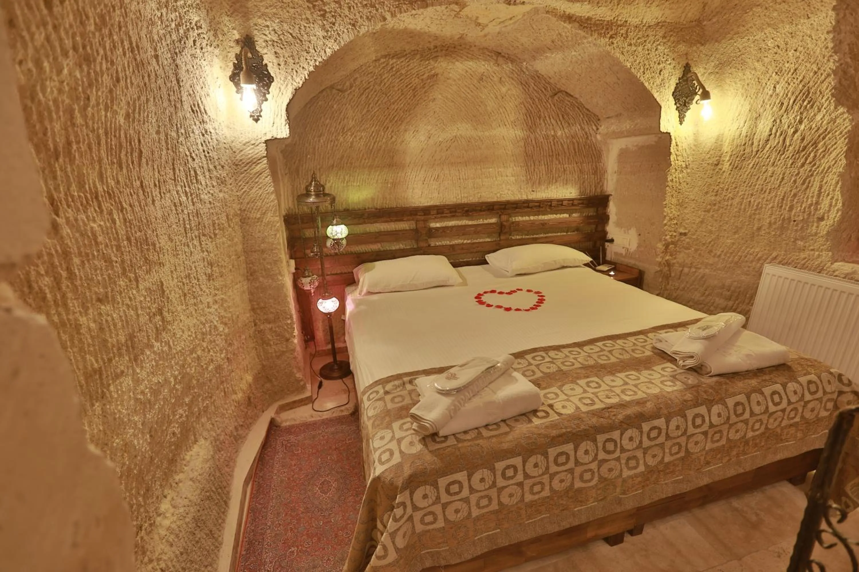 Bedroom, Bed in Cappadocia Caves Hotel
