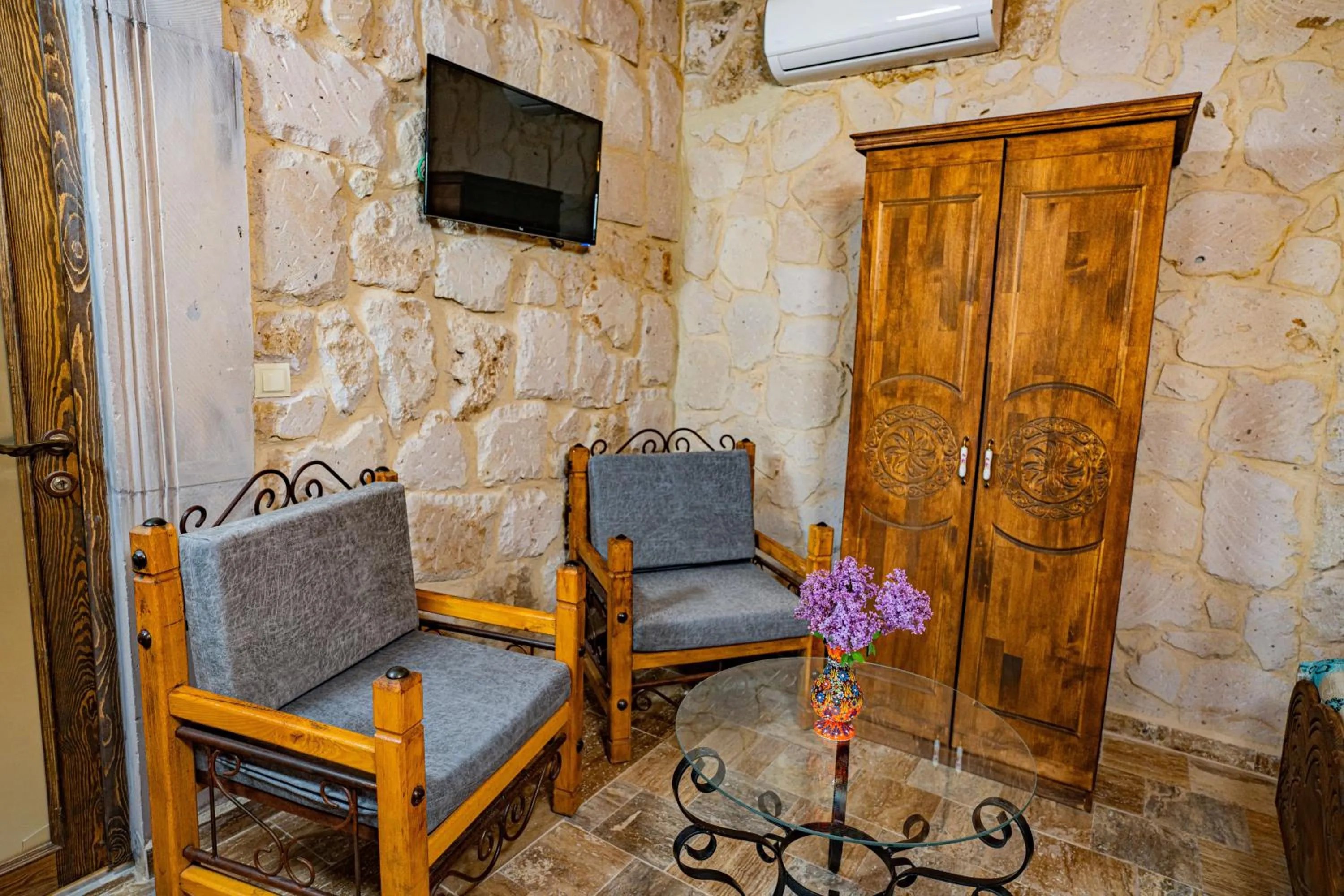 Seating area in Cappadocia Caves Hotel