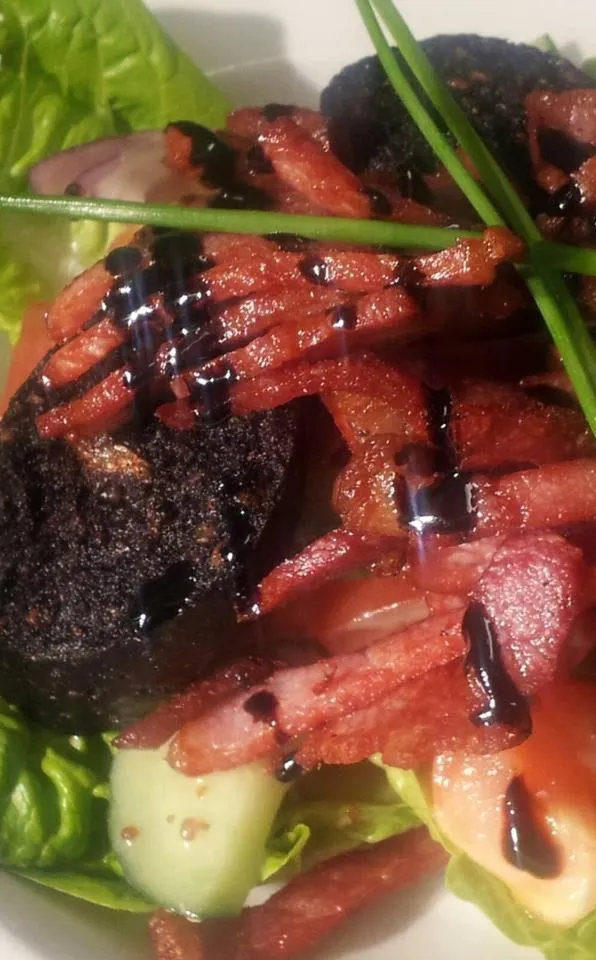 Lounge or bar in Deebert House Hotel