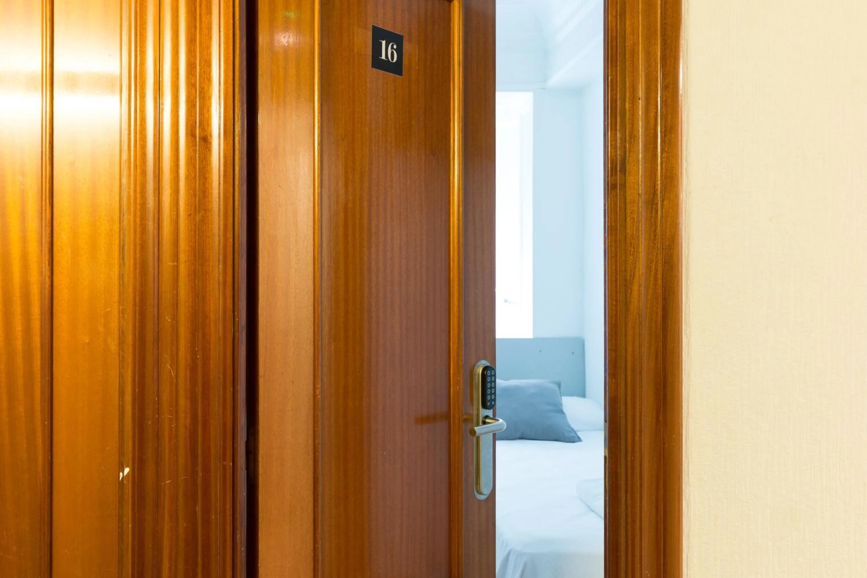 Bed in Pensión Arias