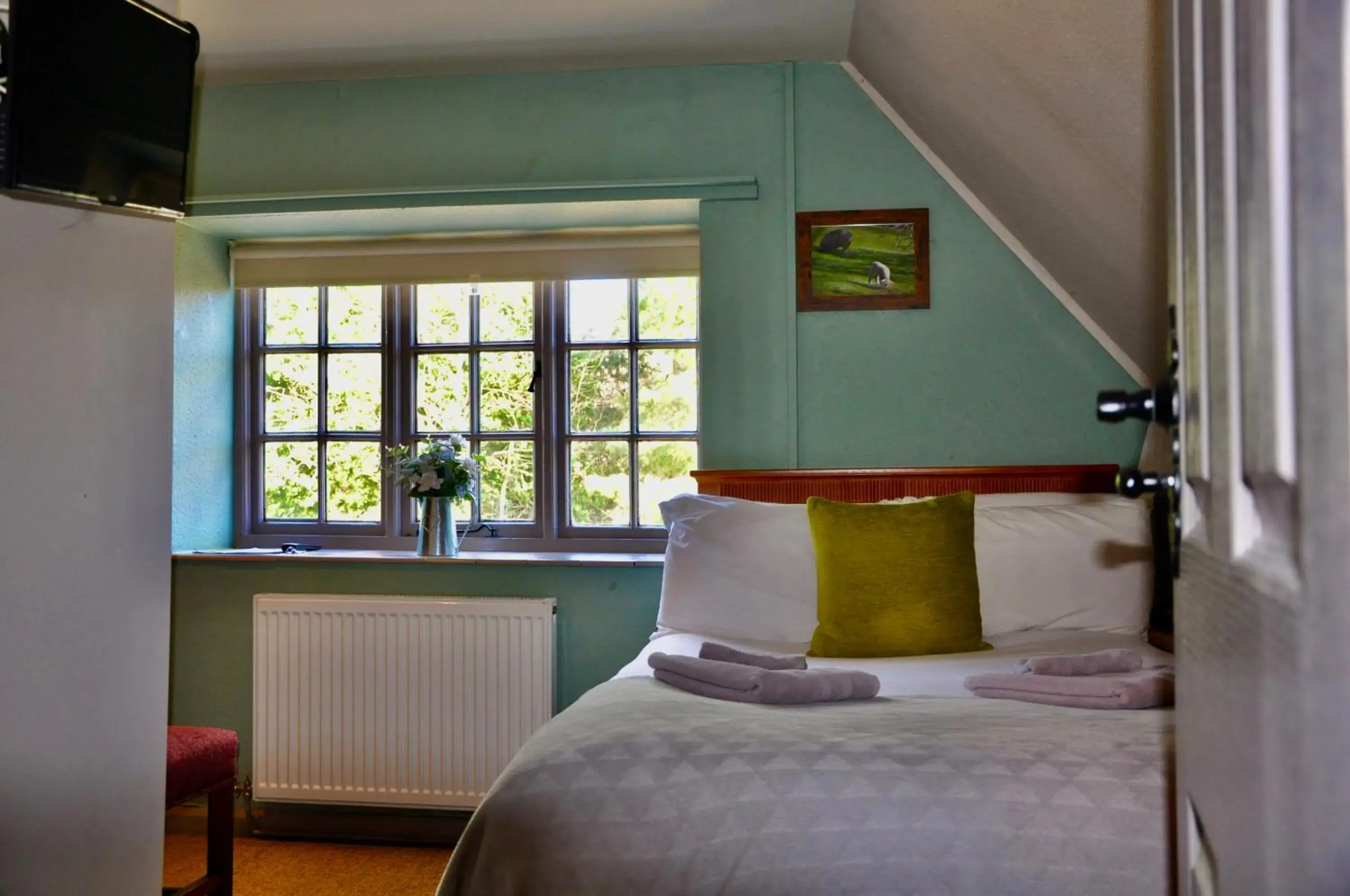 Bedroom, Bed in The Hollybush Inn and B&B Bedroom, Bed in The Hollybush Inn and B&B