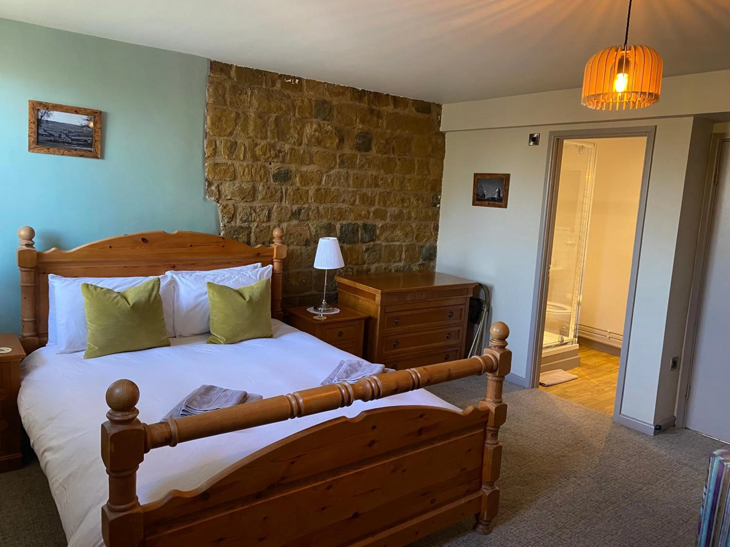 Bedroom, Bed in The Hollybush Inn and B&B