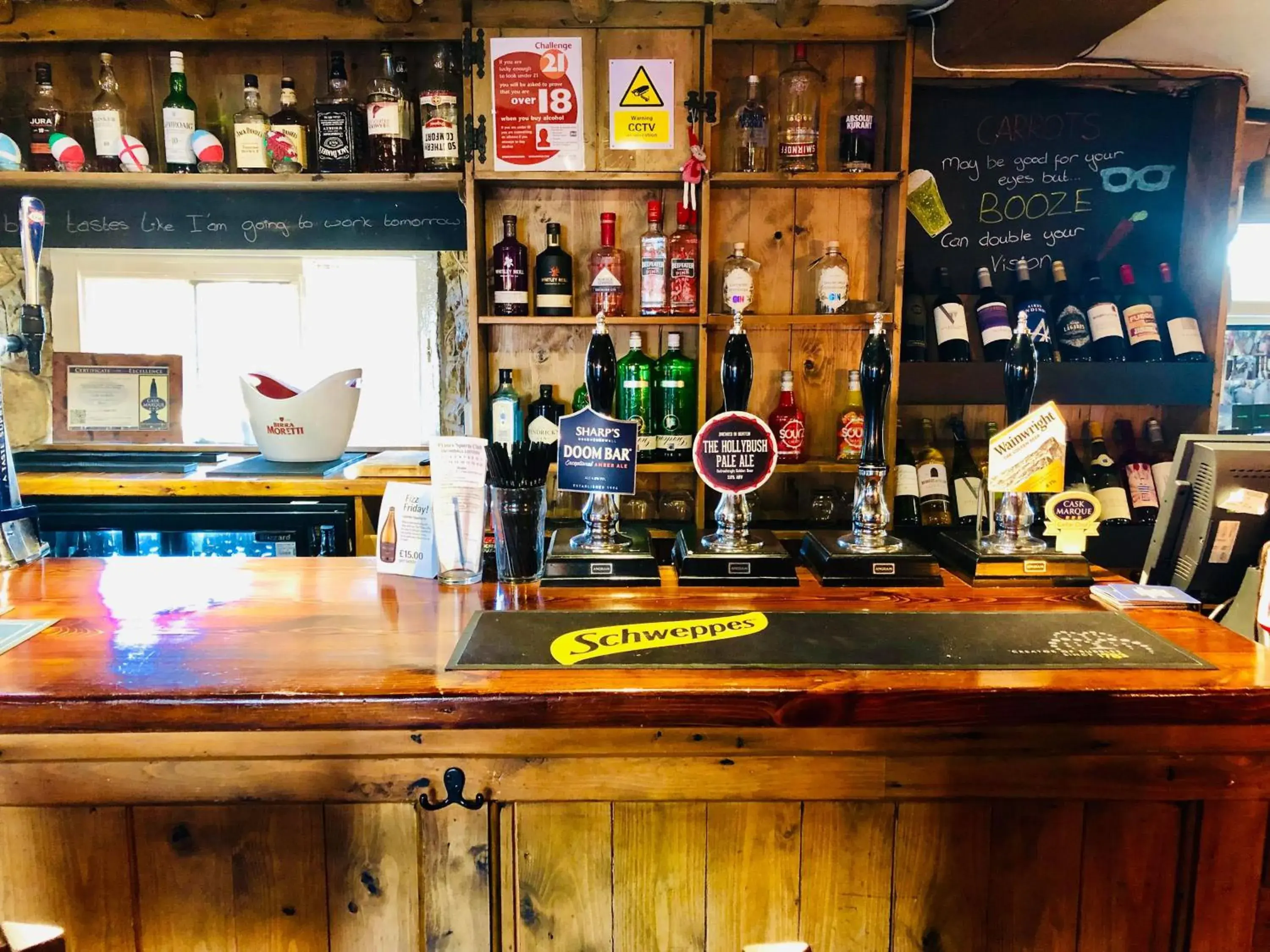 Lounge or bar in The Hollybush Inn and B&B Lounge or bar in The Hollybush Inn and B&B