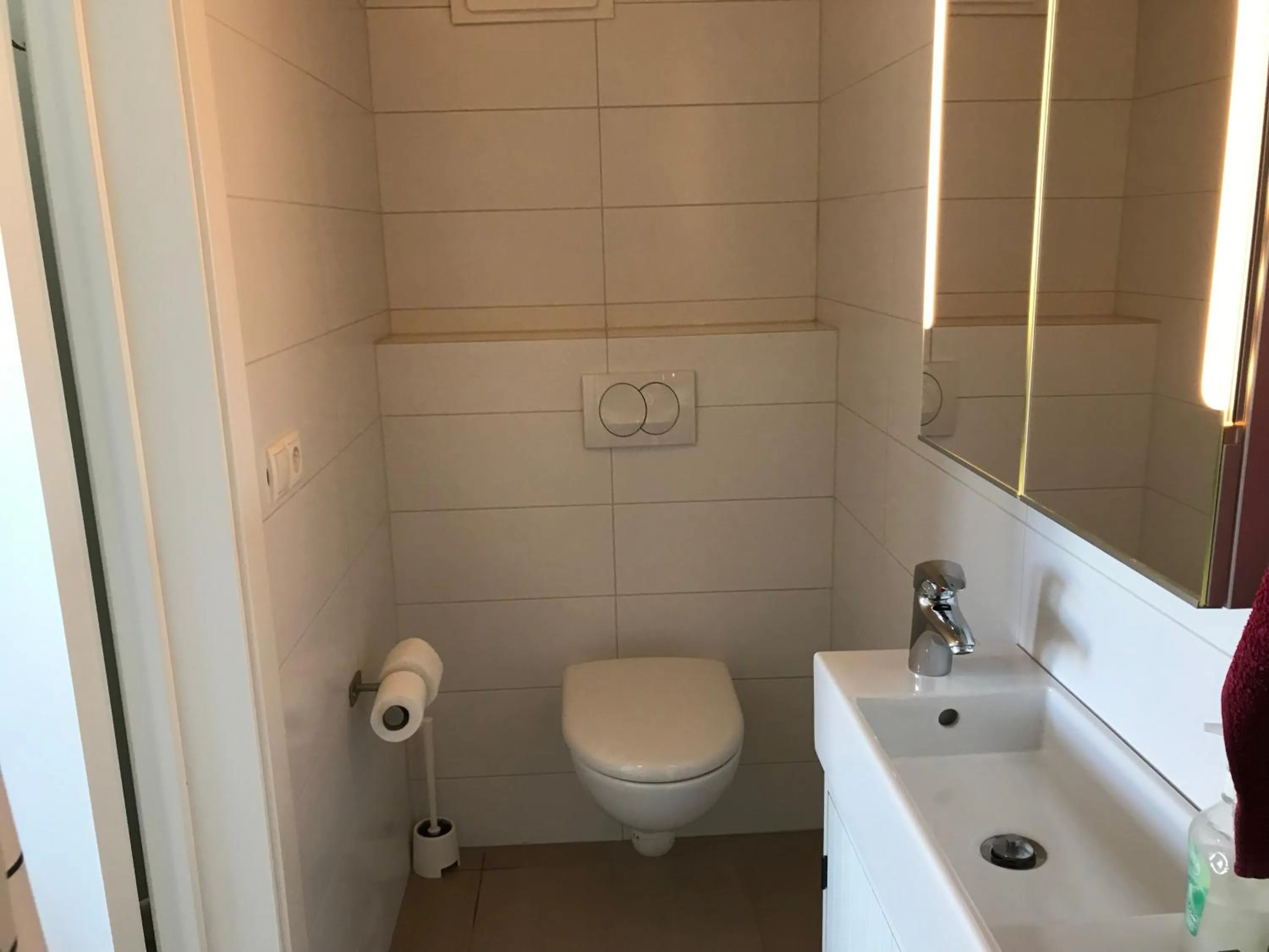 Toilet in Lækjarkot Rooms and Cottages with Kitchen