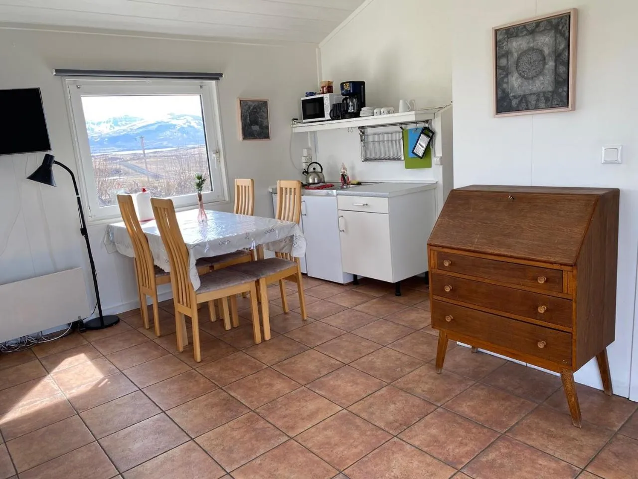 Kitchen or kitchenette in Lækjarkot Rooms and Cottages with Kitchen