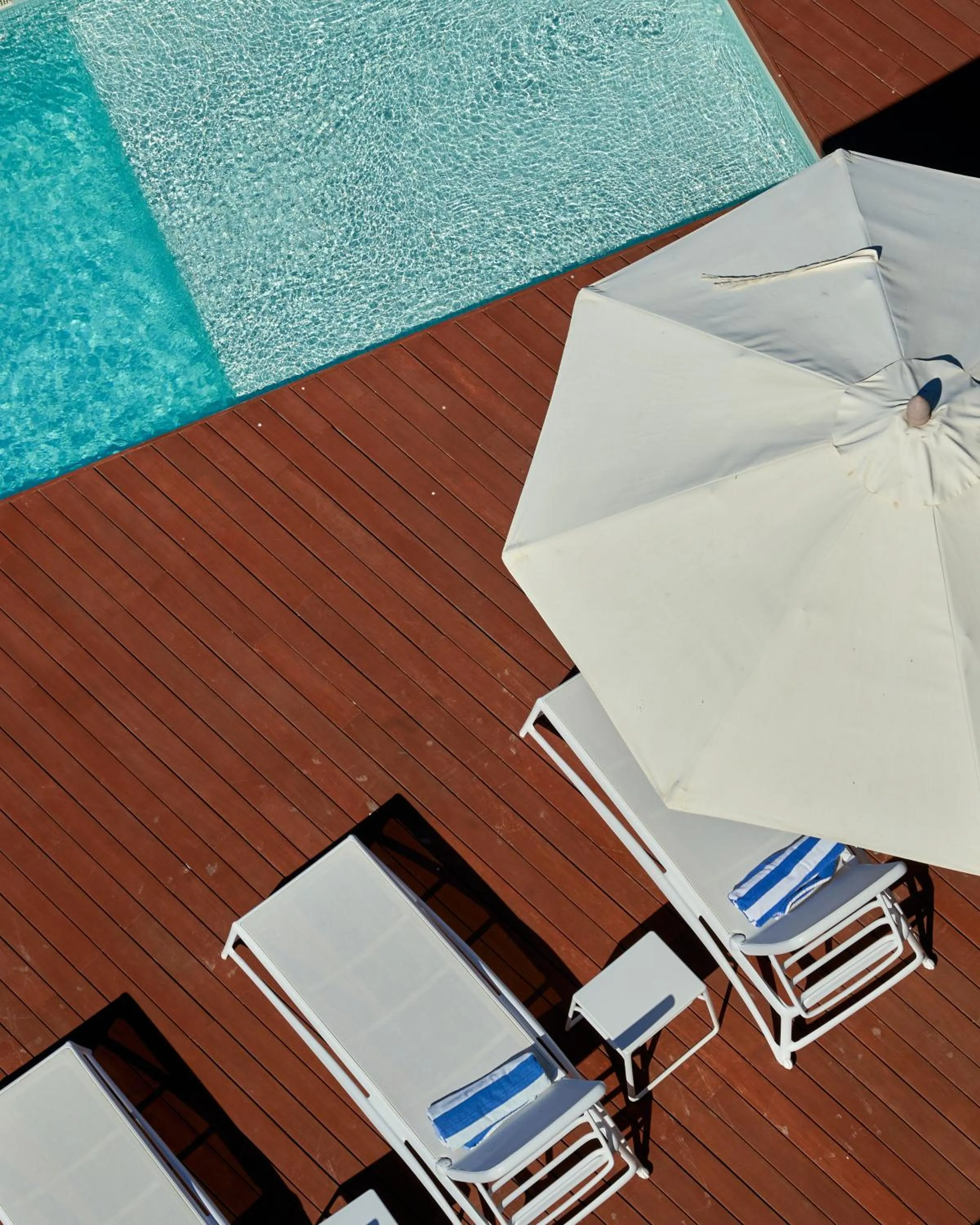 Swimming pool in Hotel Basalto