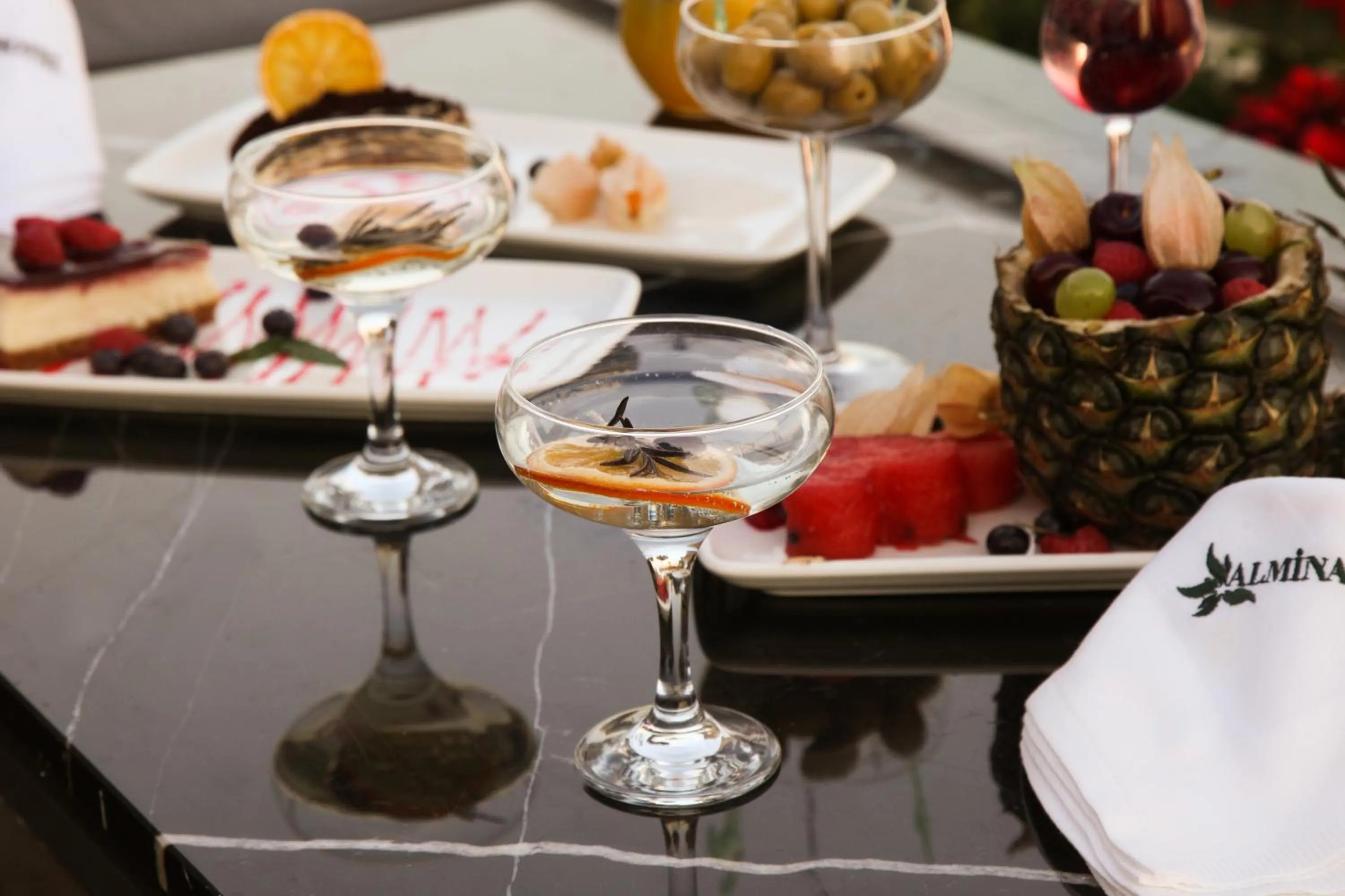 Food and drinks in Almina Hotel - Special Class