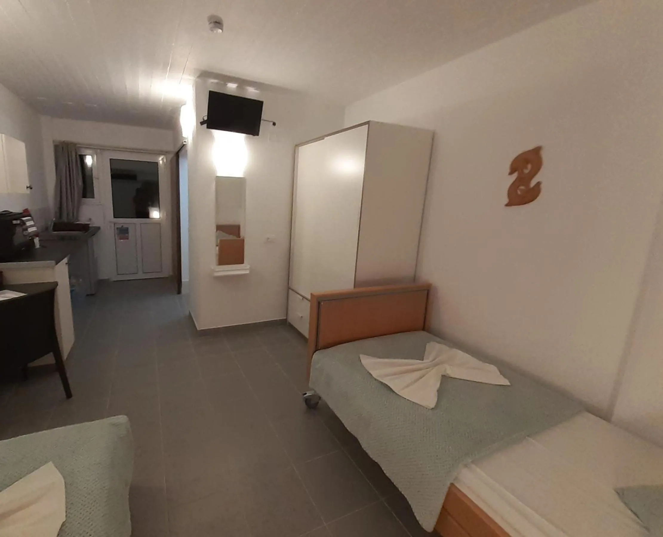 TV and multimedia, Bed in Delphini Studios - for the disabled