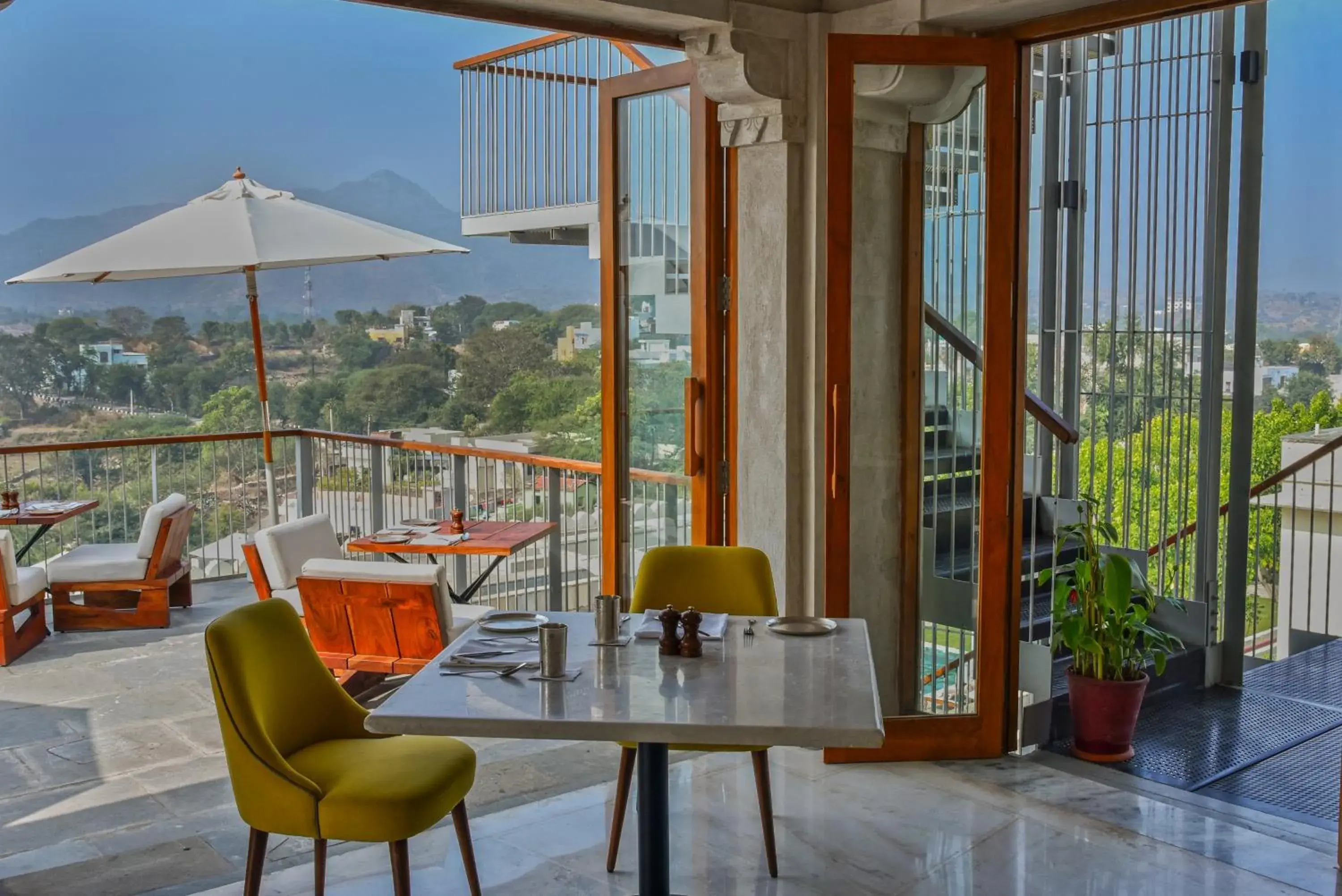 Restaurant/places to eat in RAAS Devigarh Restaurant/places to eat in RAAS Devigarh