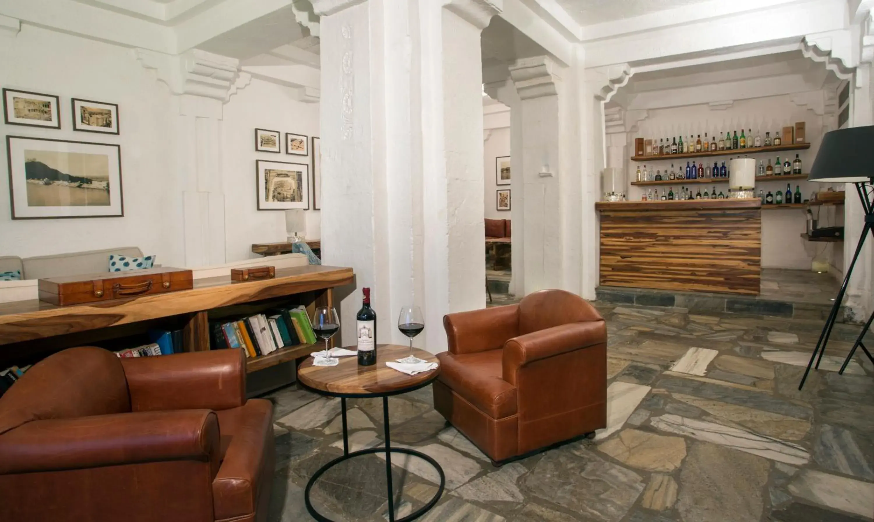 Lounge or bar in RAAS Devigarh Lounge or bar in RAAS Devigarh