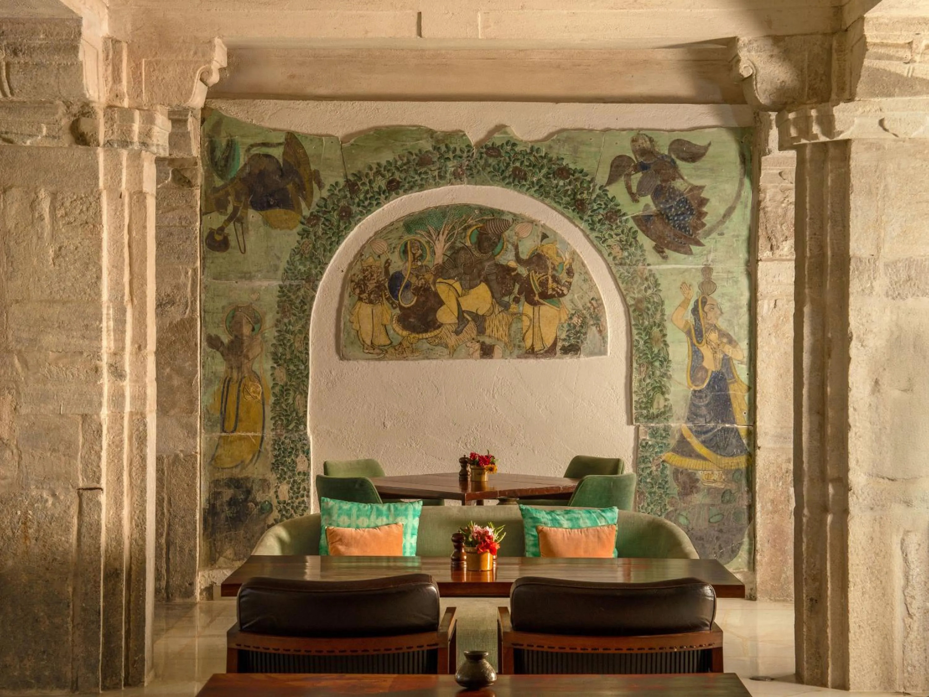 Restaurant/places to eat in RAAS Devigarh