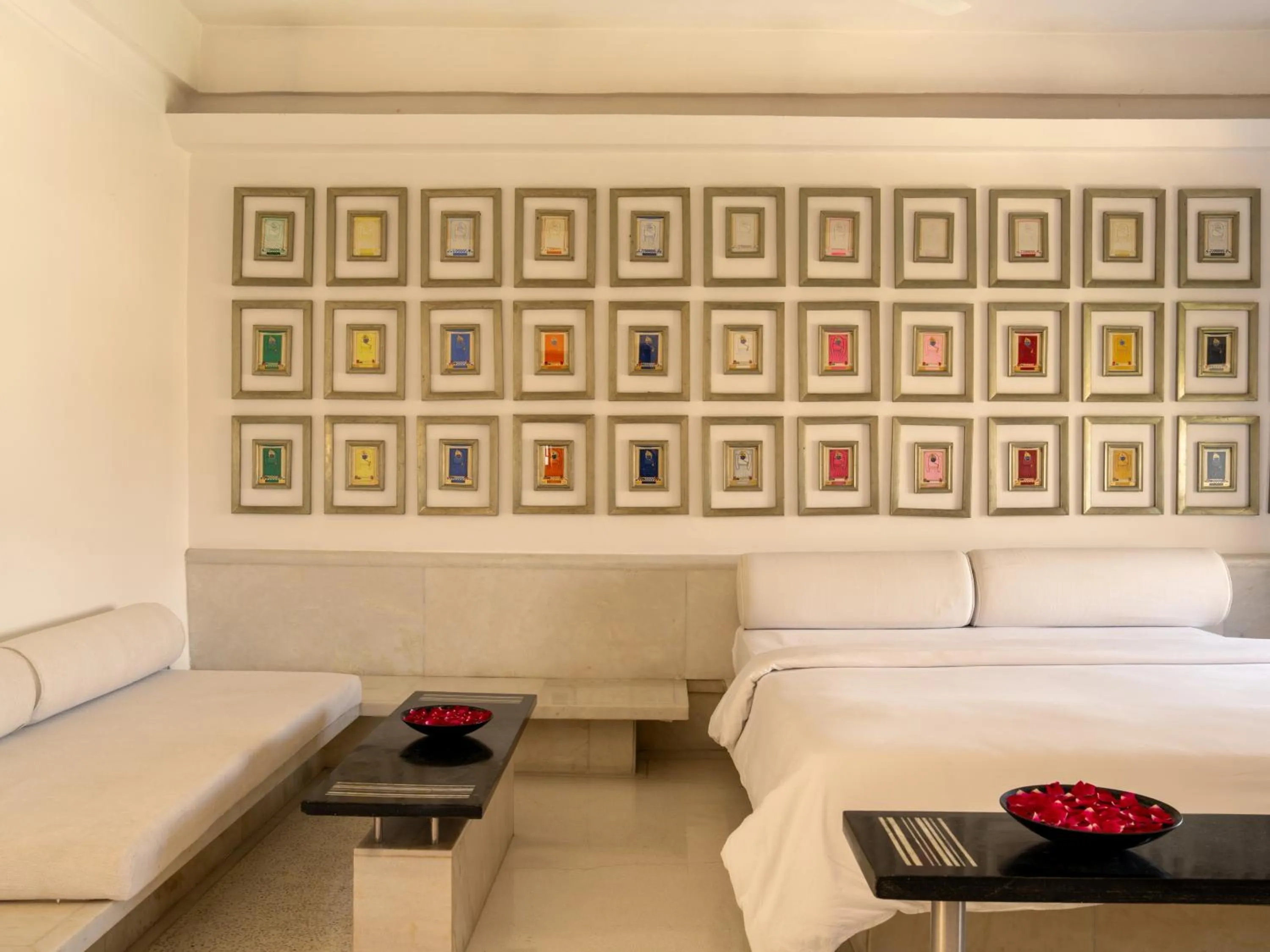 Bedroom in RAAS Devigarh