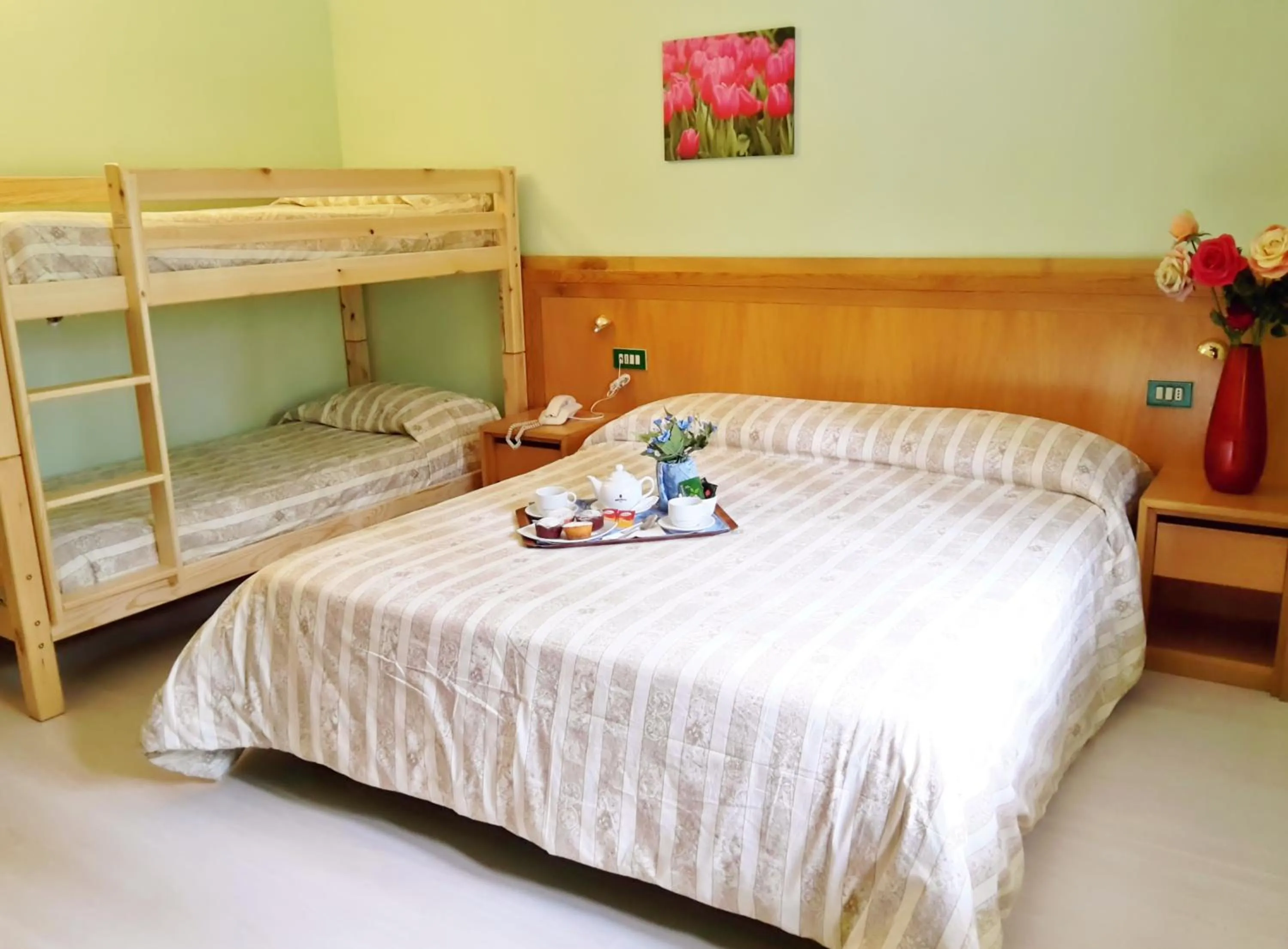 Photo of the whole room in Hotel Orso Bianco