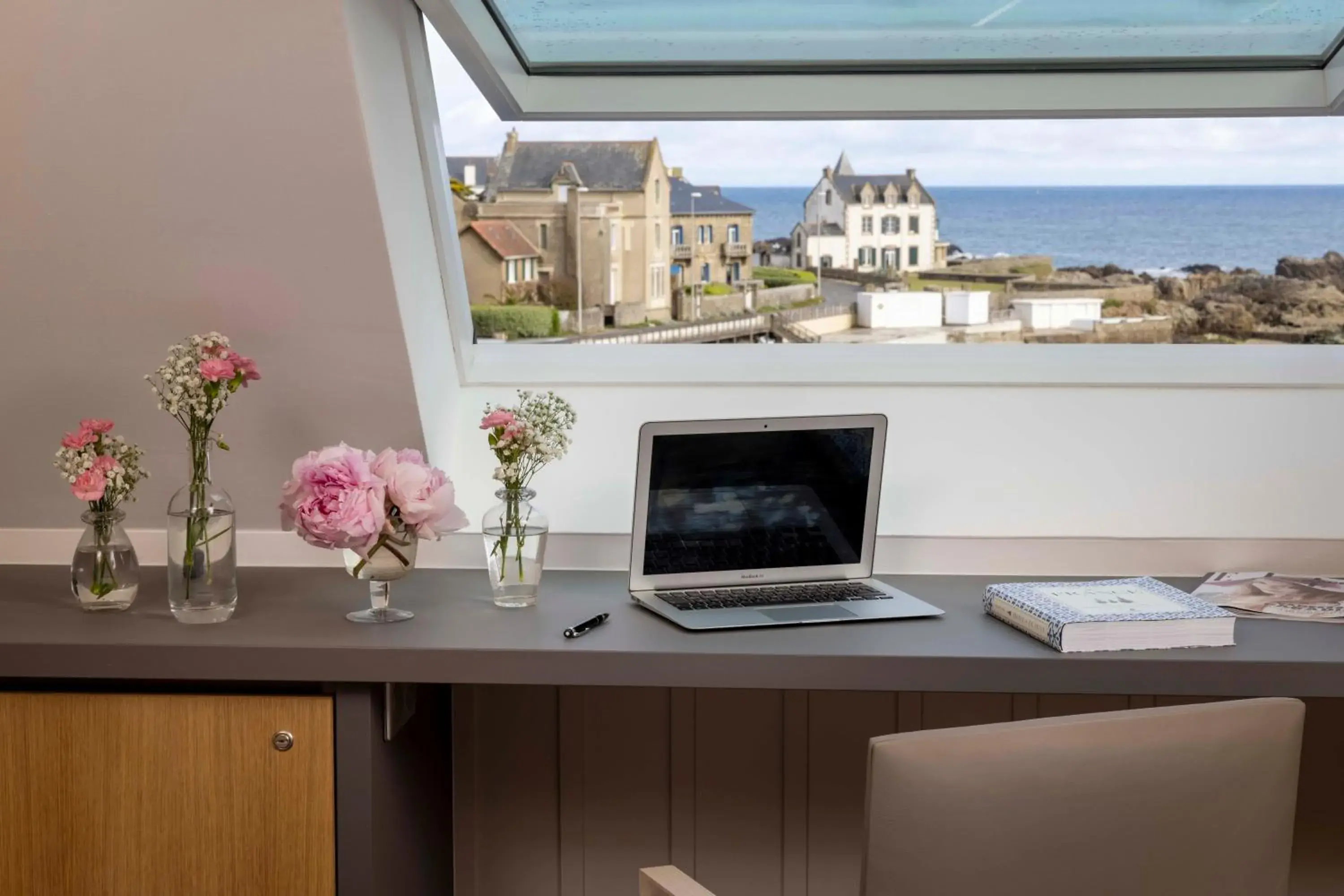 Attic Double Room with Beach View in Hotel Les Vikings Attic Double Room with Beach View in Hotel Les Vikings