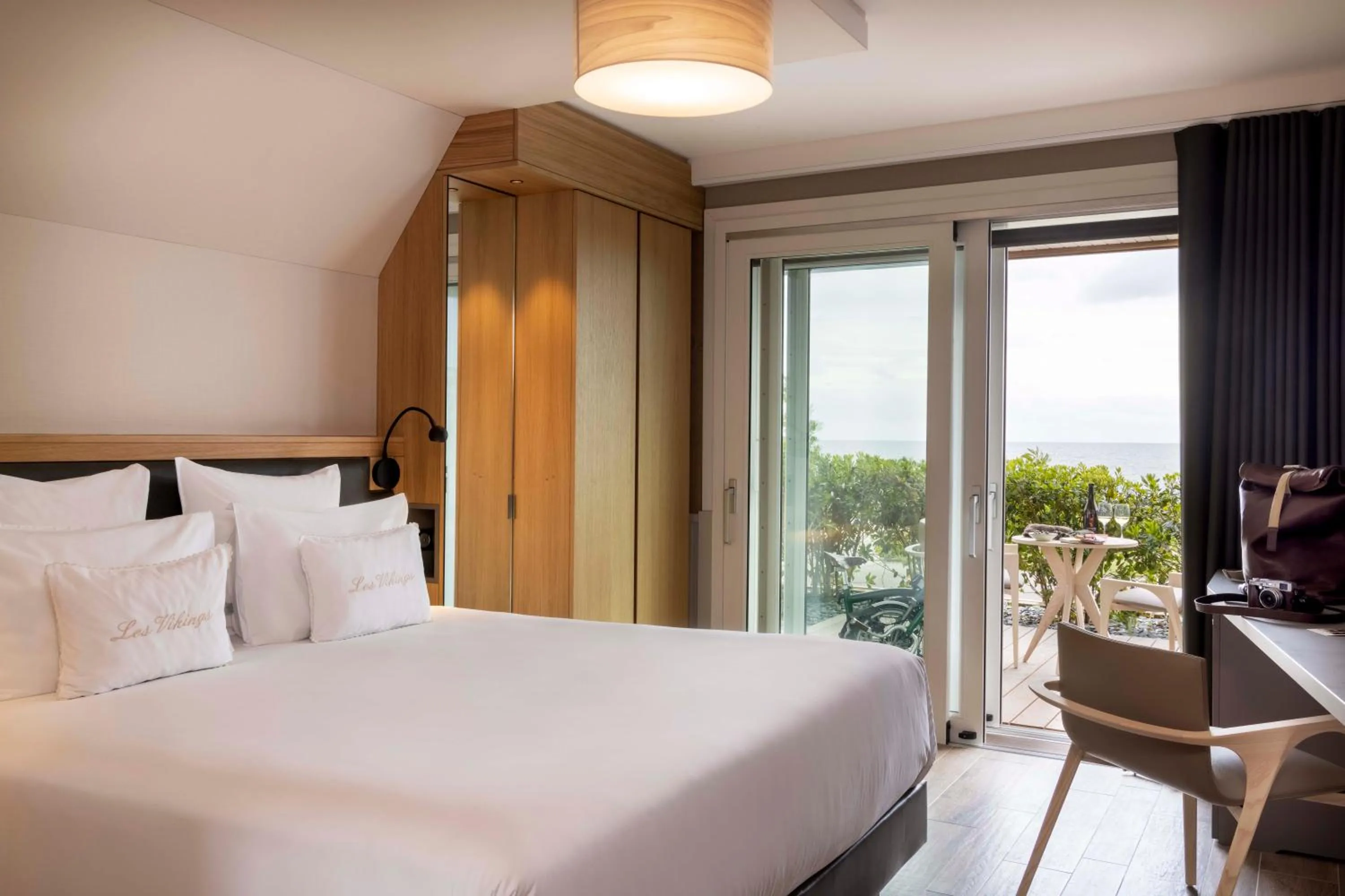 Bed in Hotel Les Vikings