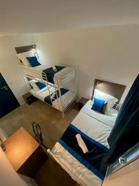 Triple Room in Fasthotel Soissons Nord Triple Room in Fasthotel Soissons Nord