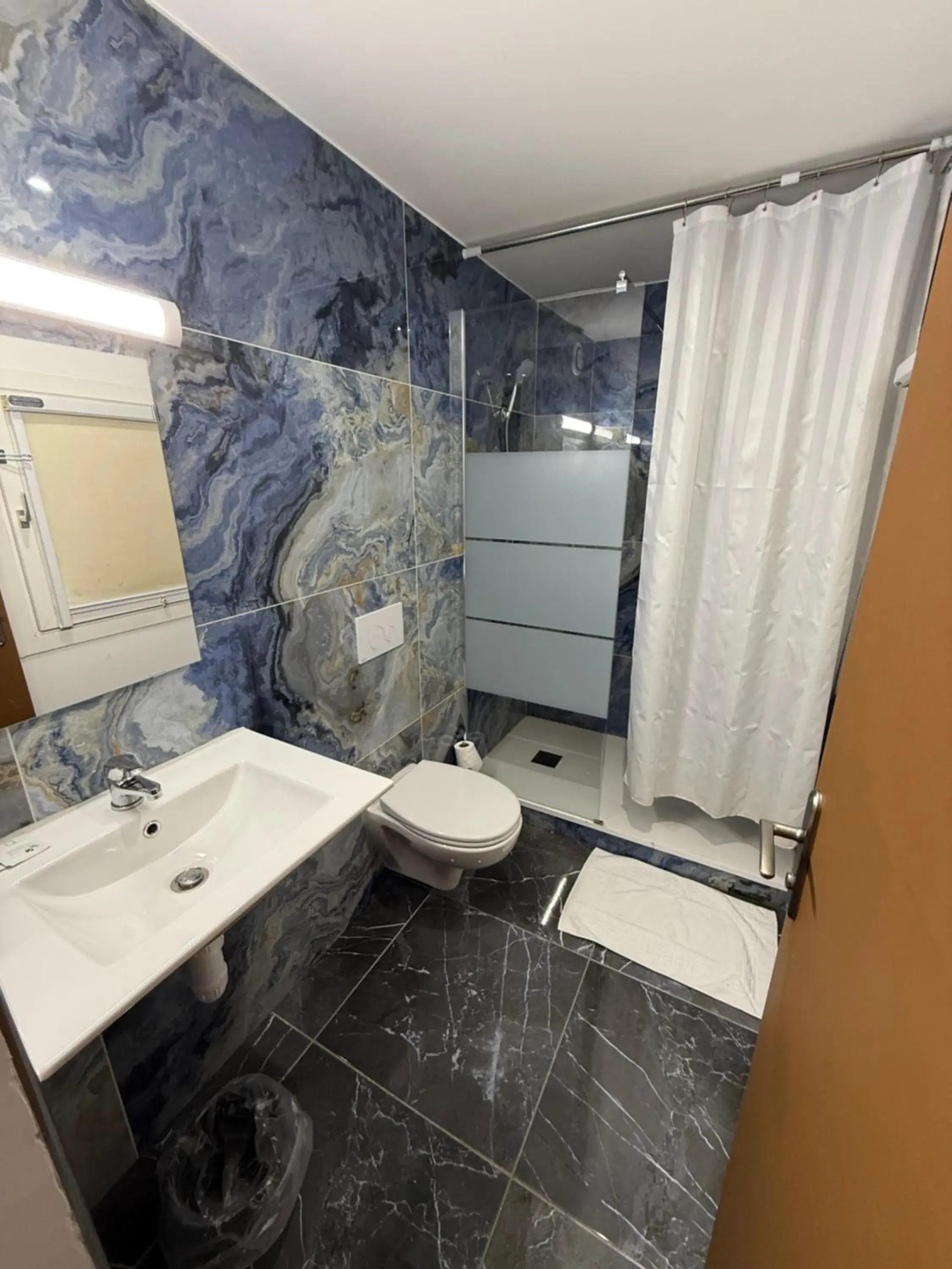 Double Room in Fasthotel - Soissons Nord Double Room in Fasthotel - Soissons Nord