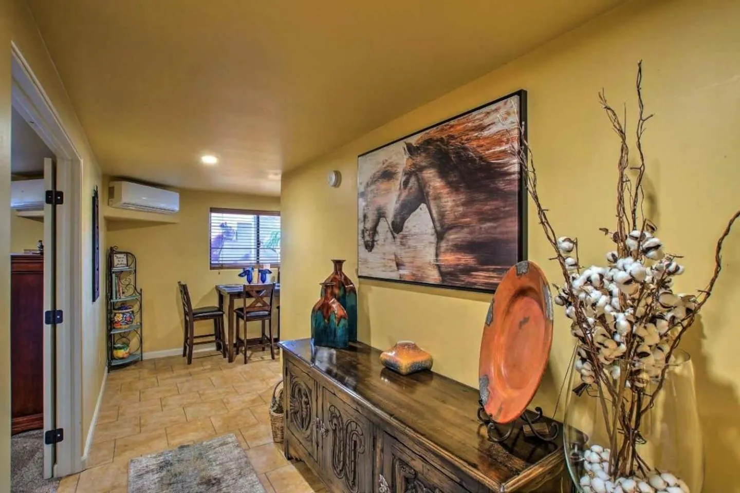 TV and multimedia in Private, Quite Casita , N. Scottsdale area,Private Pool & Patio, Cave Creek Az.