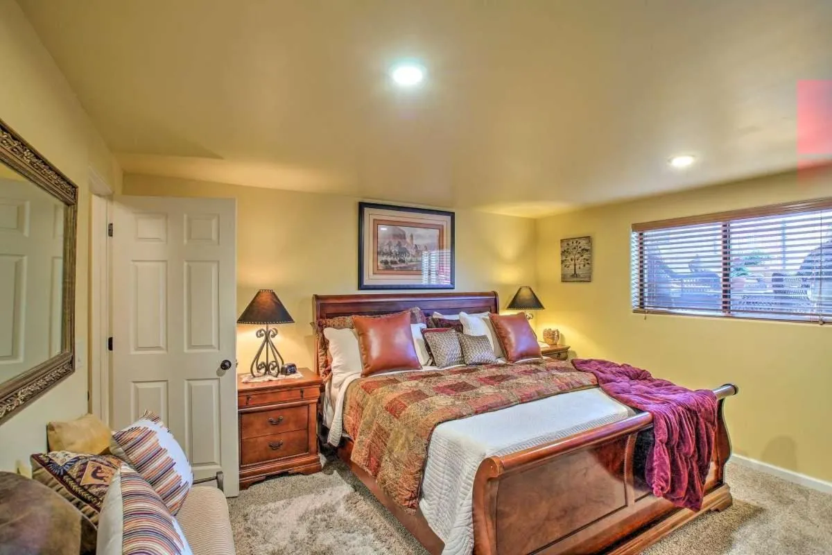 Bed in Private, Quite Casita , N. Scottsdale area,Private Pool & Patio, Cave Creek Az.