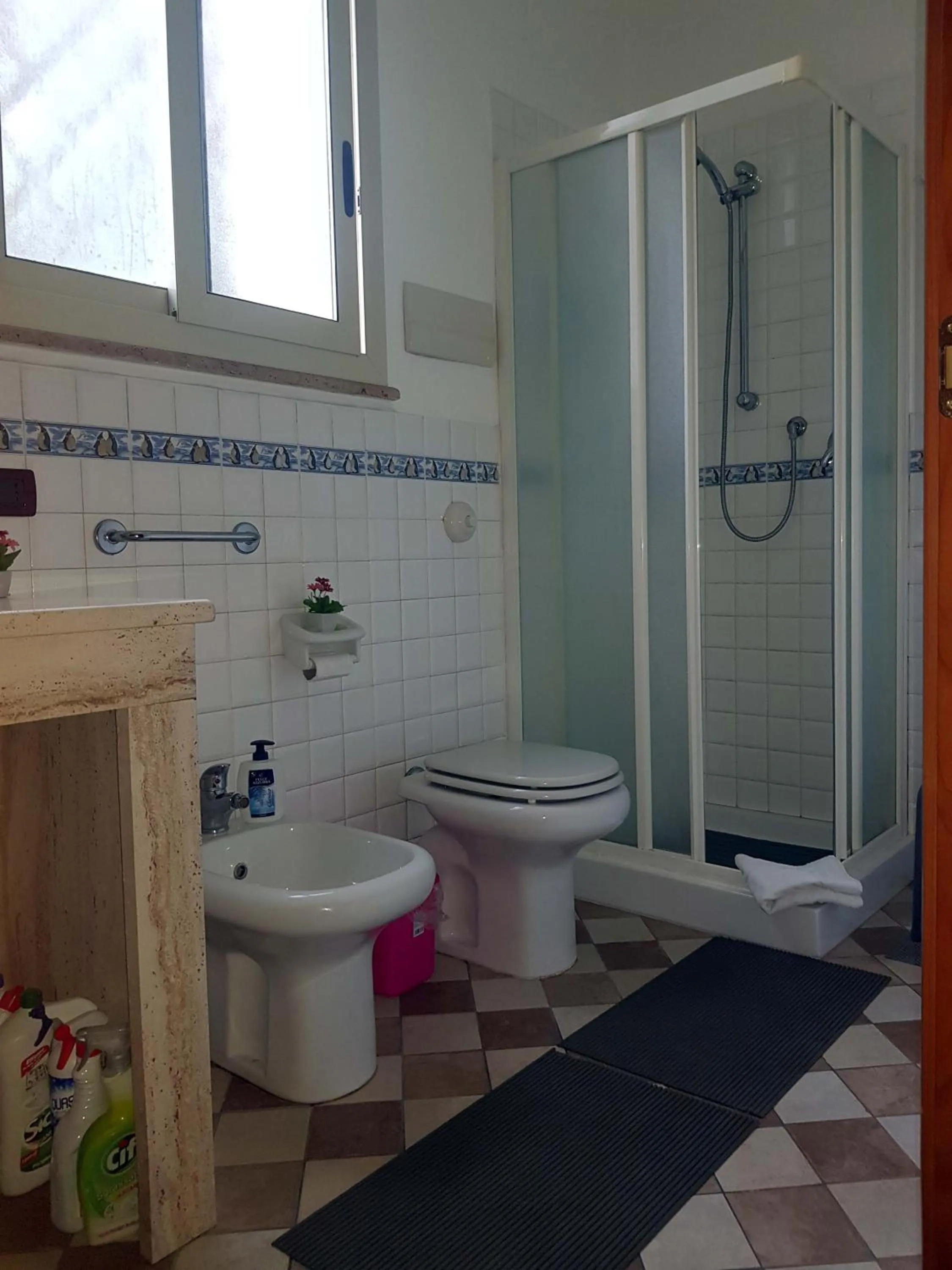 Bathroom in Casa Ròtre in the historic center of Palermo