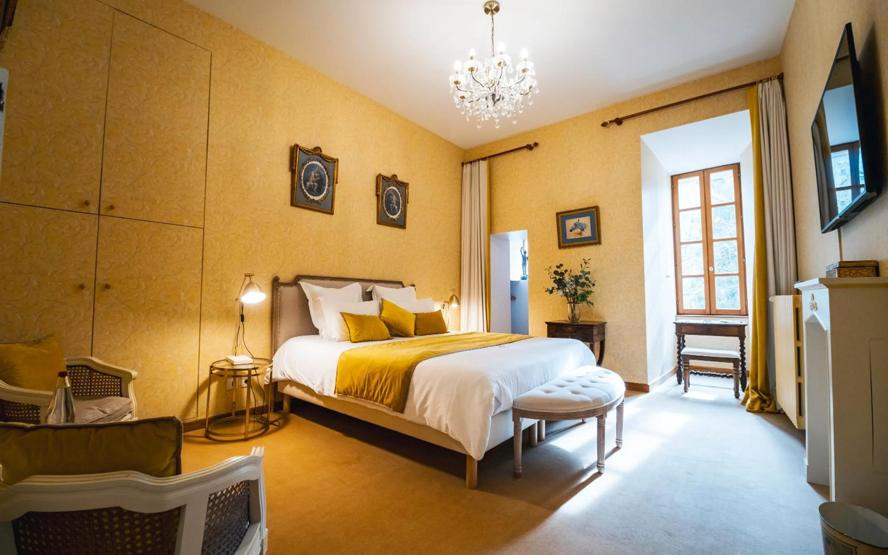 Bed in Château de Thorens