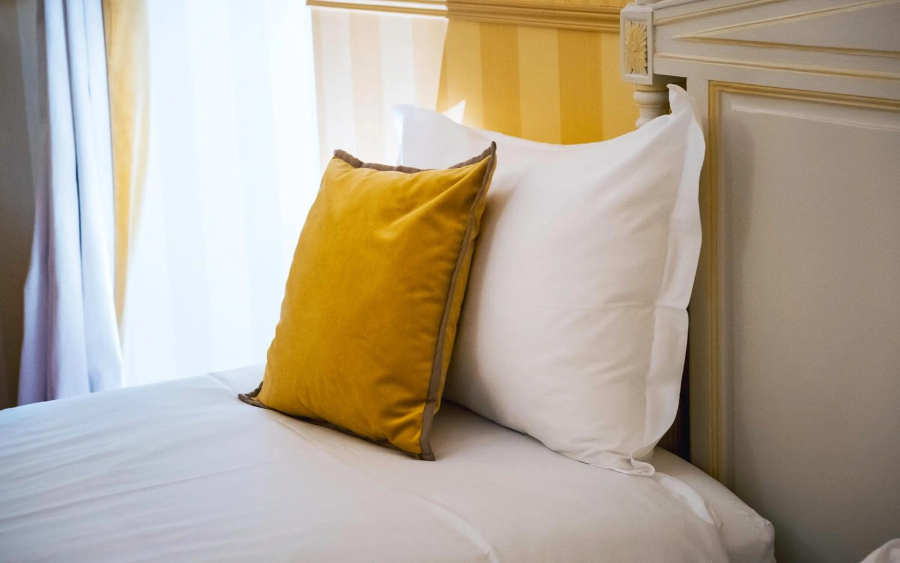 Bed in Château de Thorens