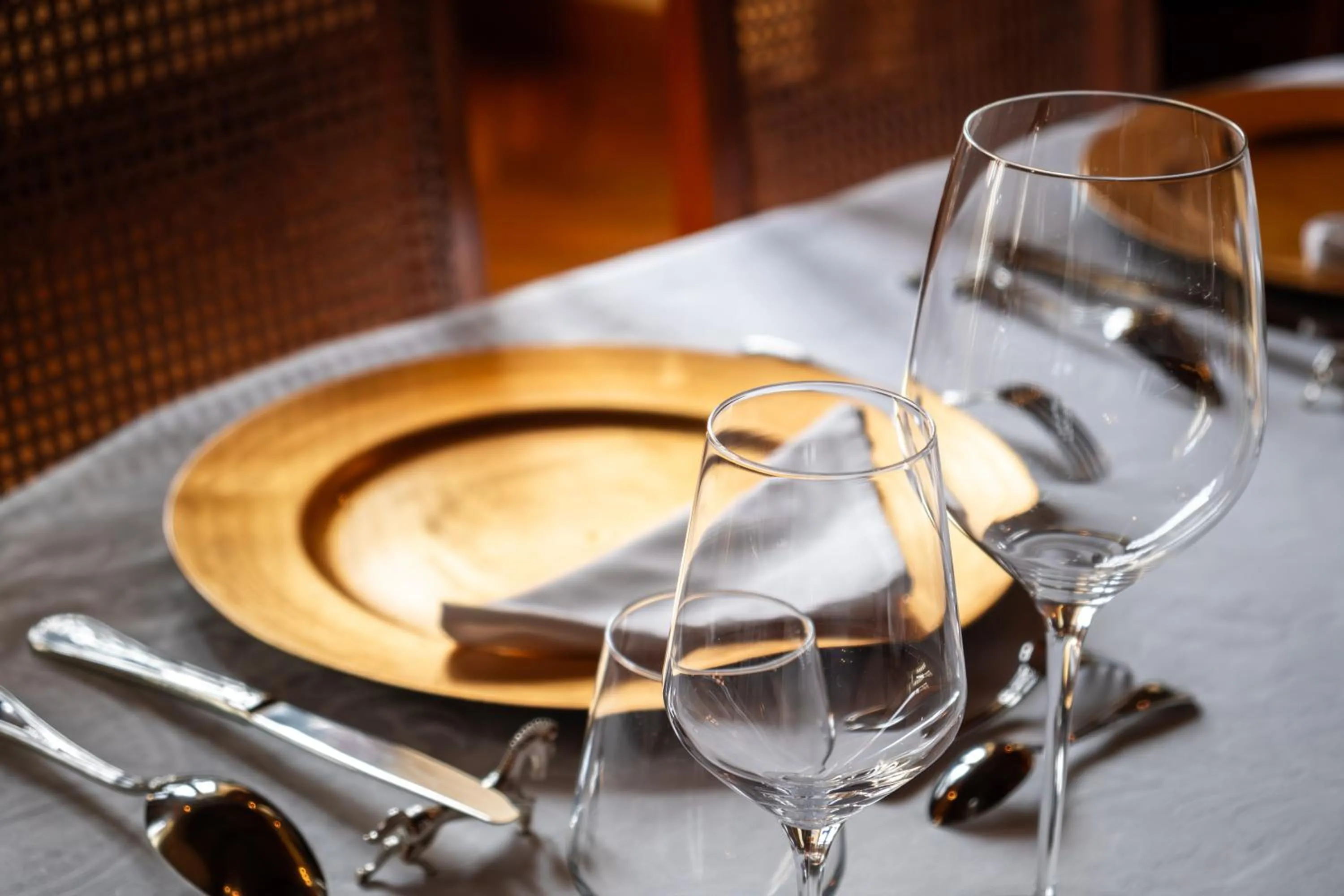 Restaurant/places to eat in Château de Thorens