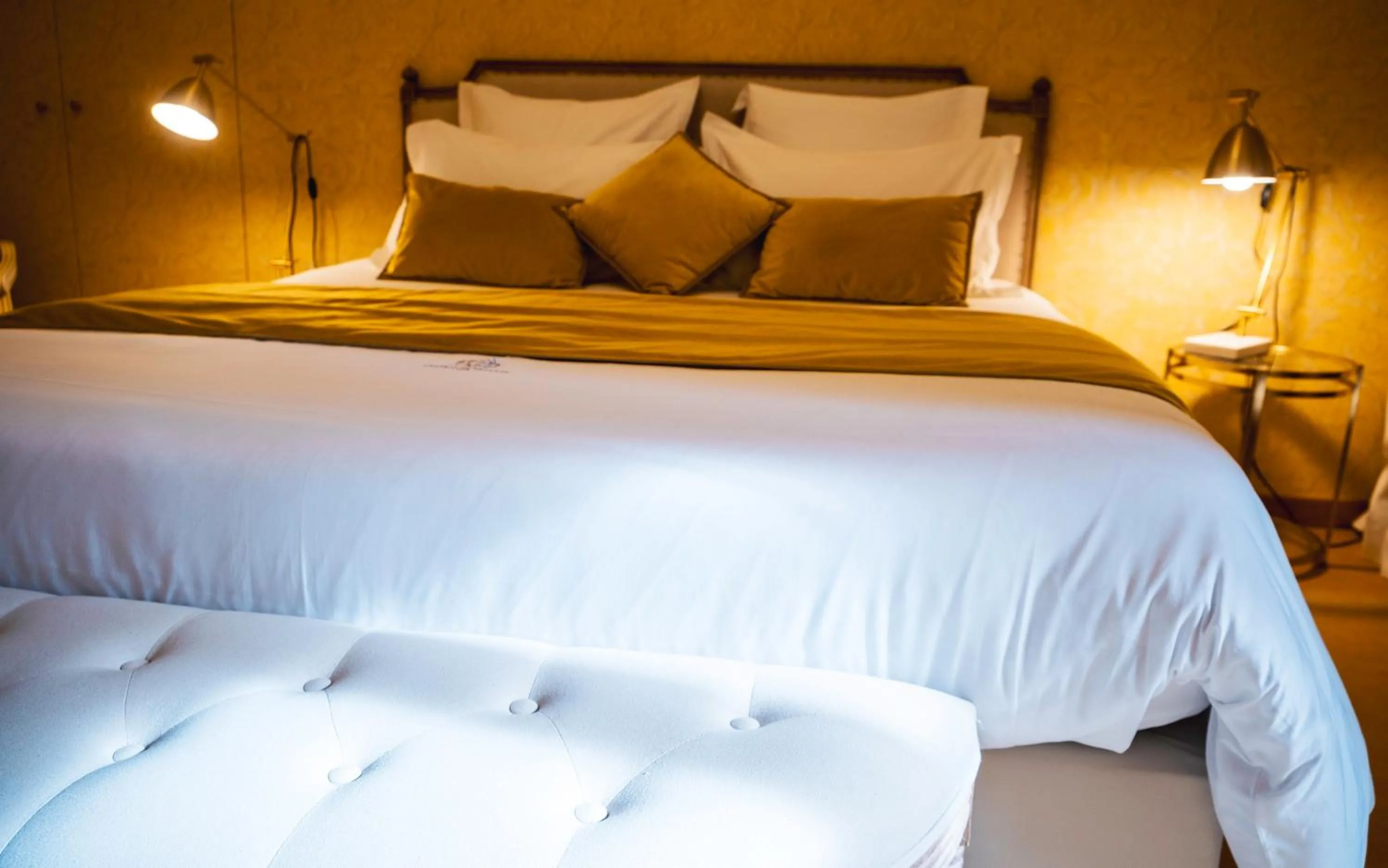 Bed in Château de Thorens