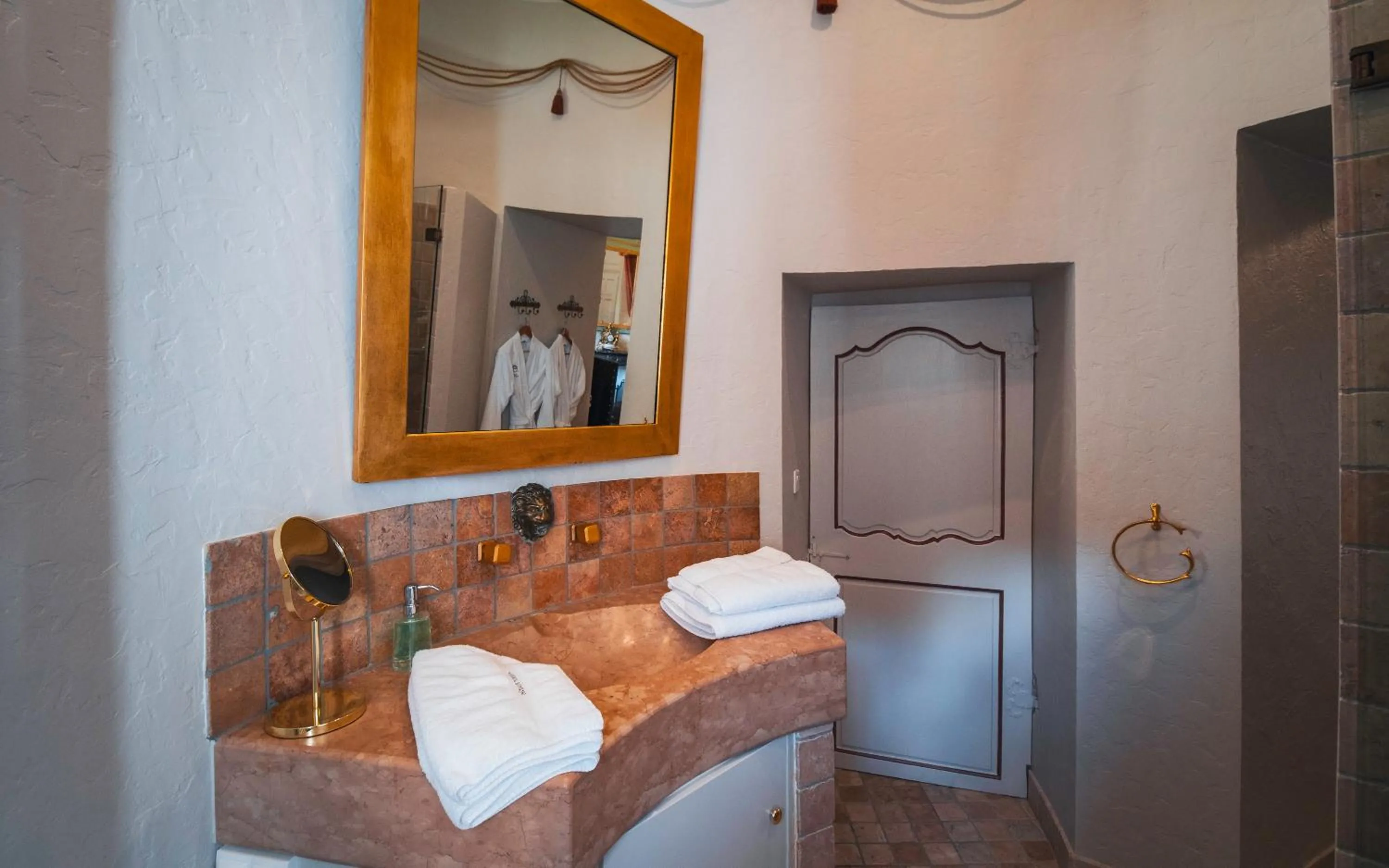 Bathroom in Château de Thorens