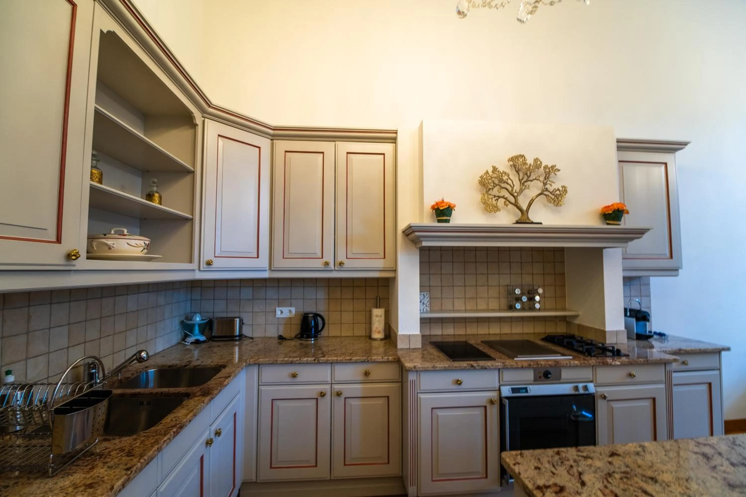 Kitchen or kitchenette in Château de Thorens