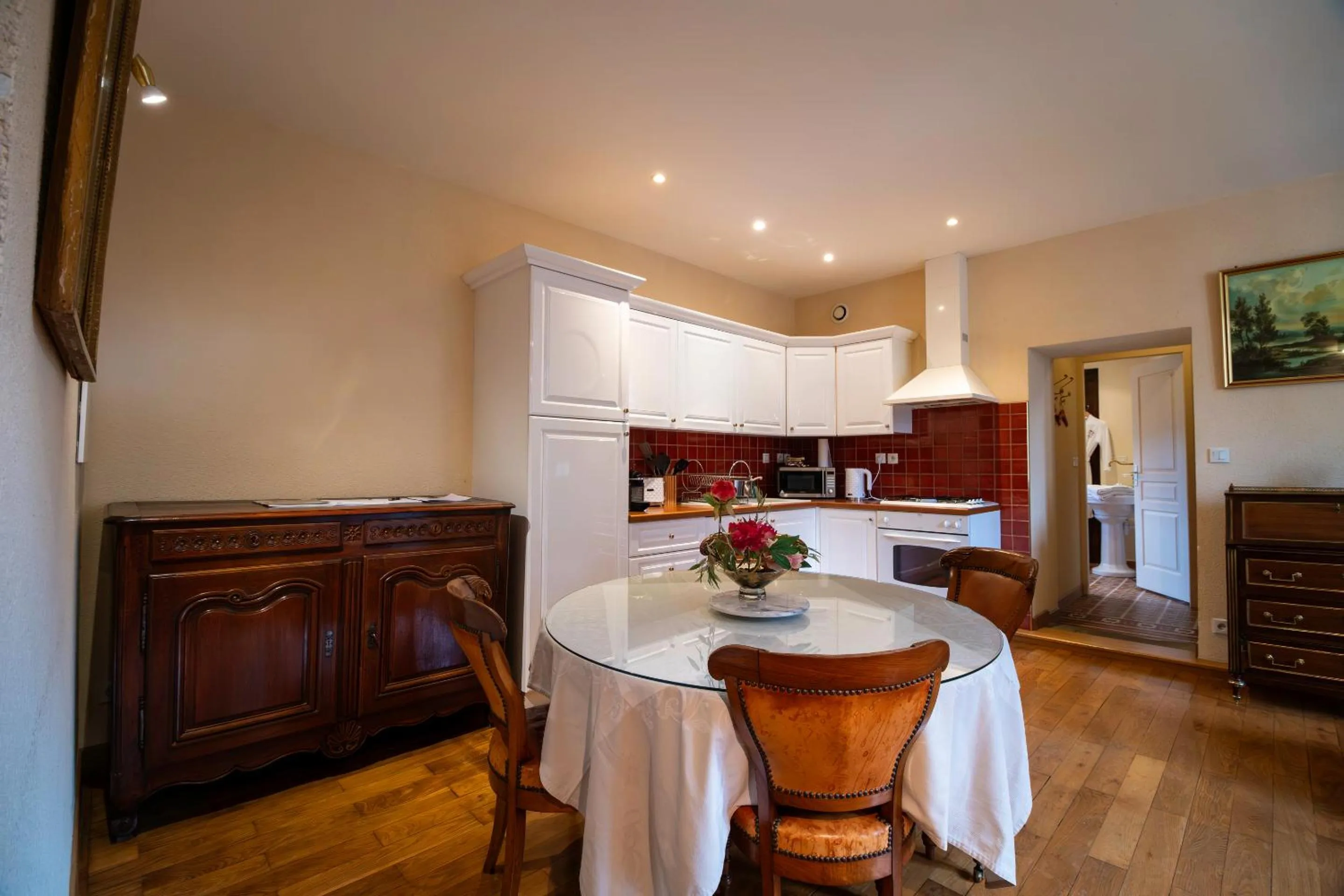 Kitchen or kitchenette in Château de Thorens