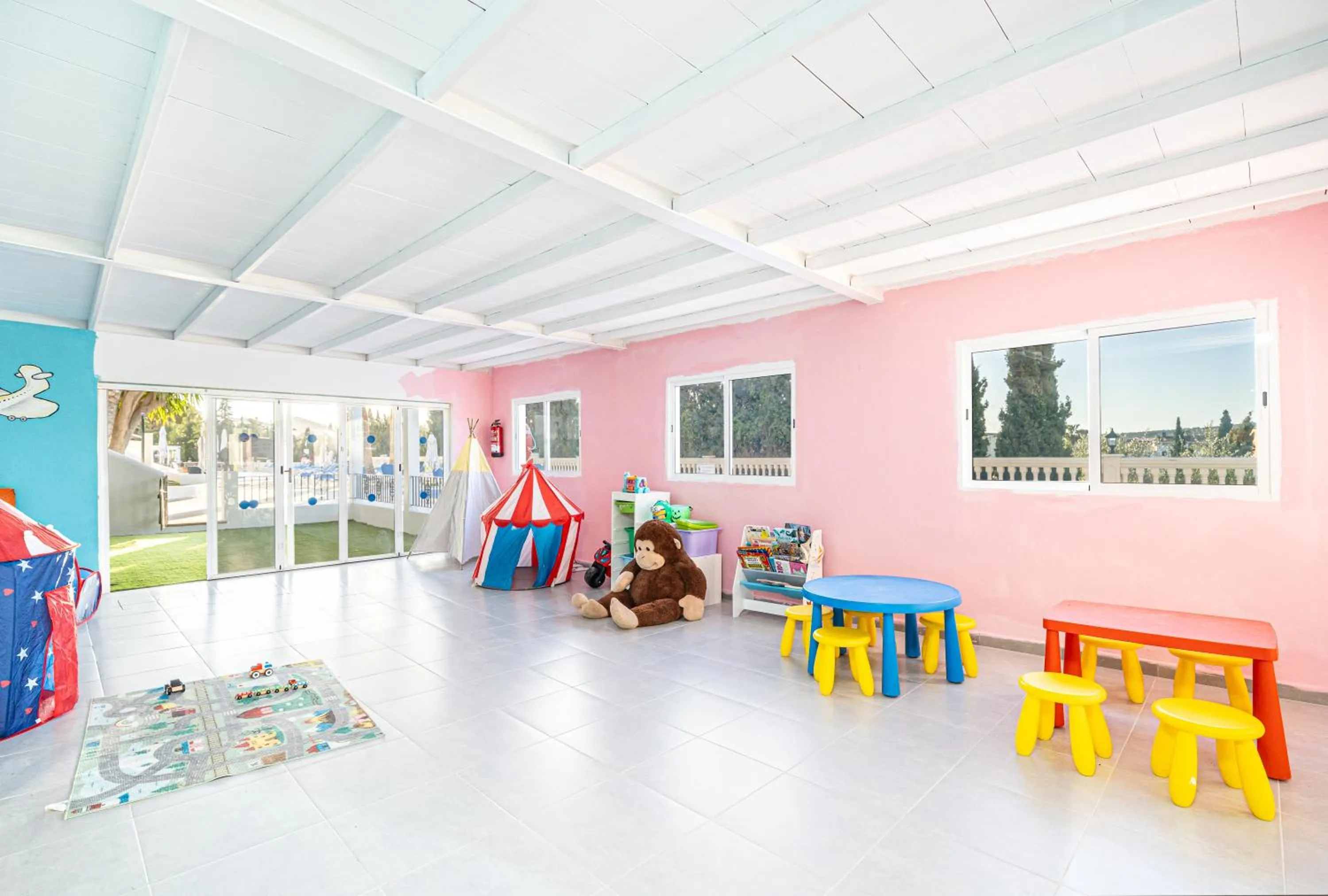 Entertainment in Aparthotel Holiday Center