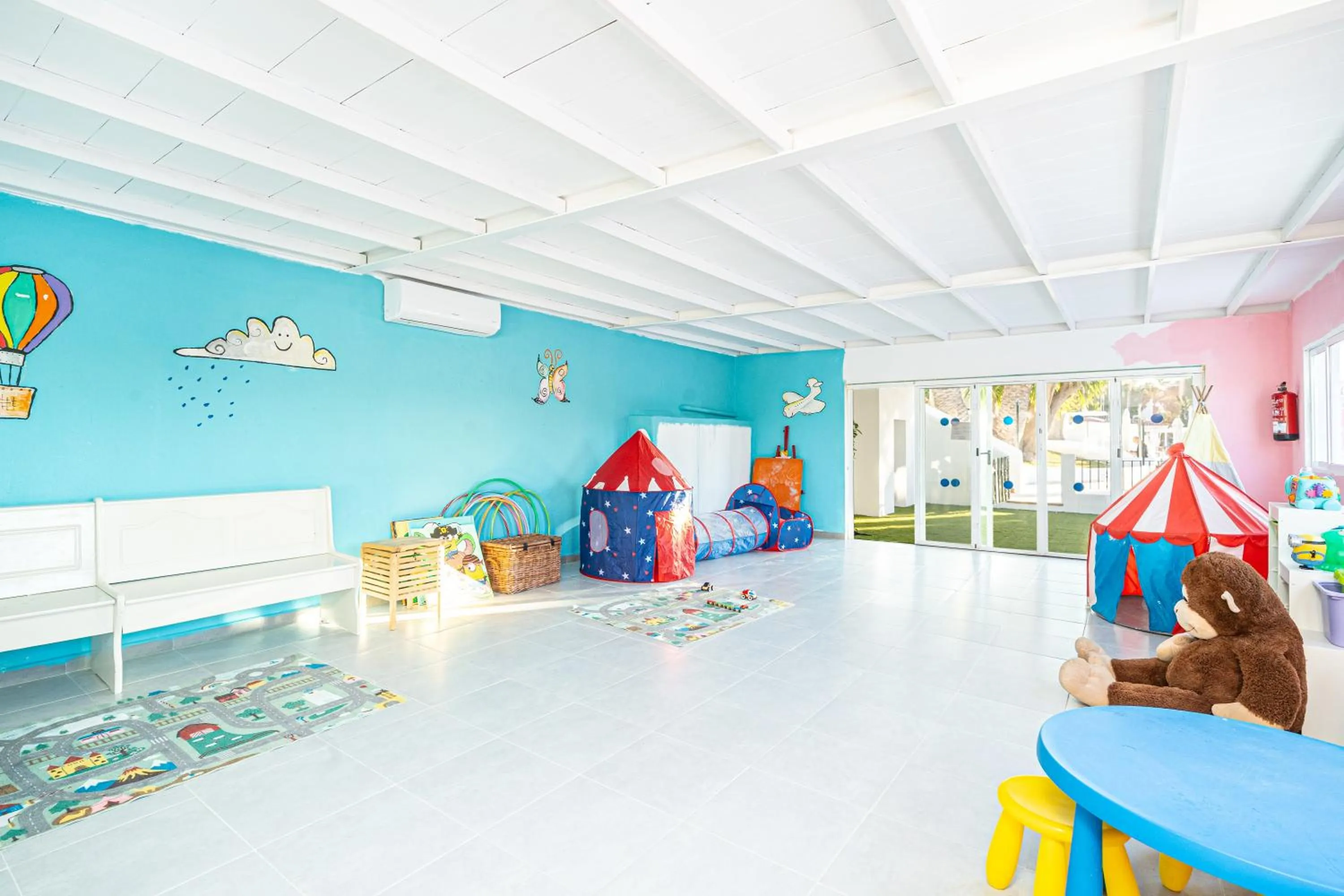 Activities in Aparthotel Holiday Center