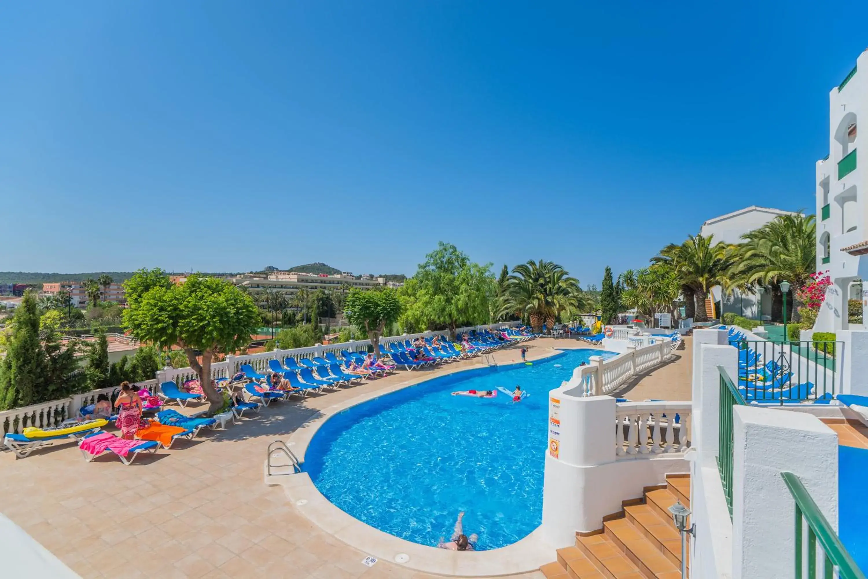 Pool view in Aparthotel Holiday Center Pool view in Aparthotel Holiday Center