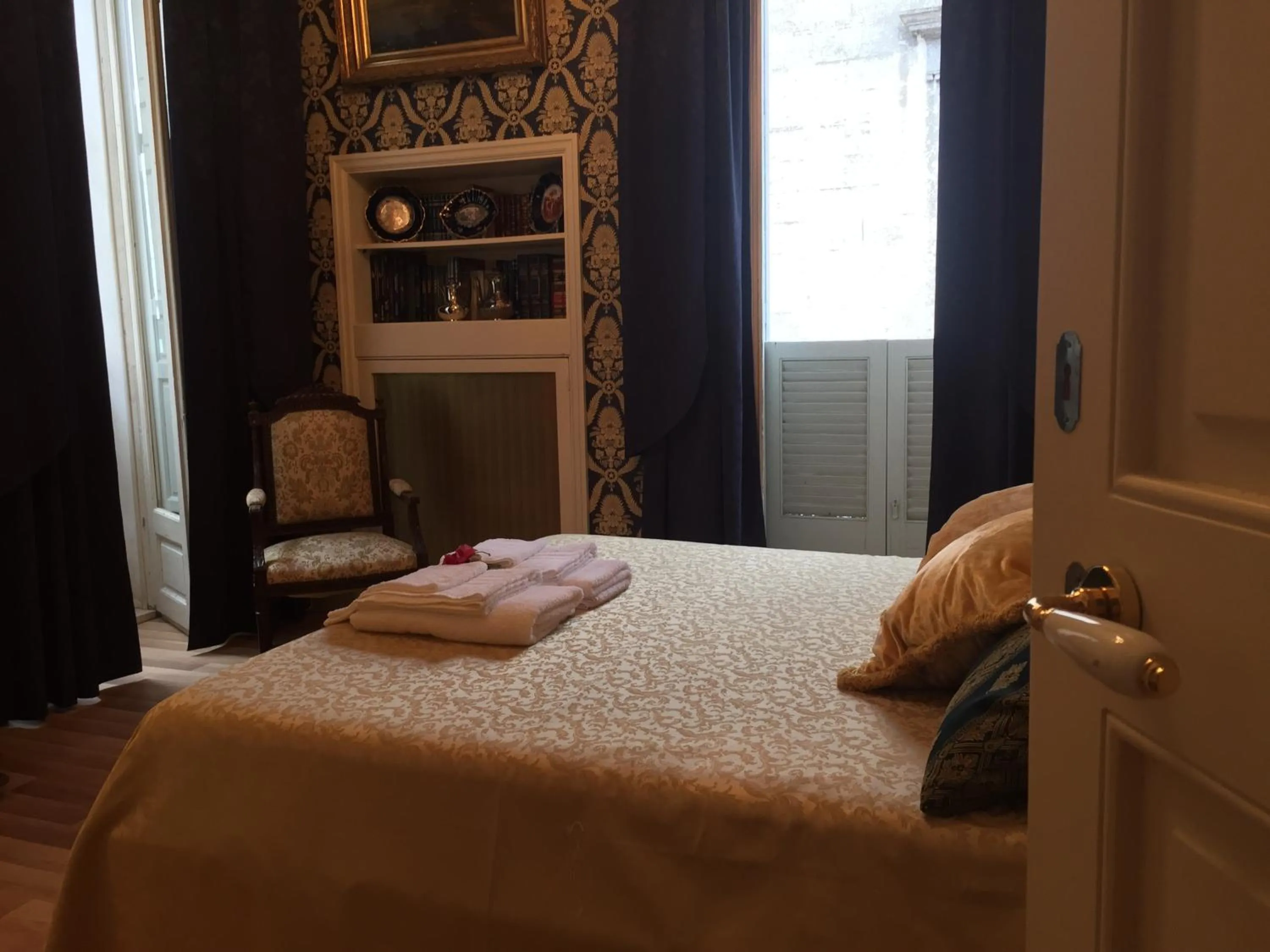 Bedroom, Bed in Palazzo Laguardia