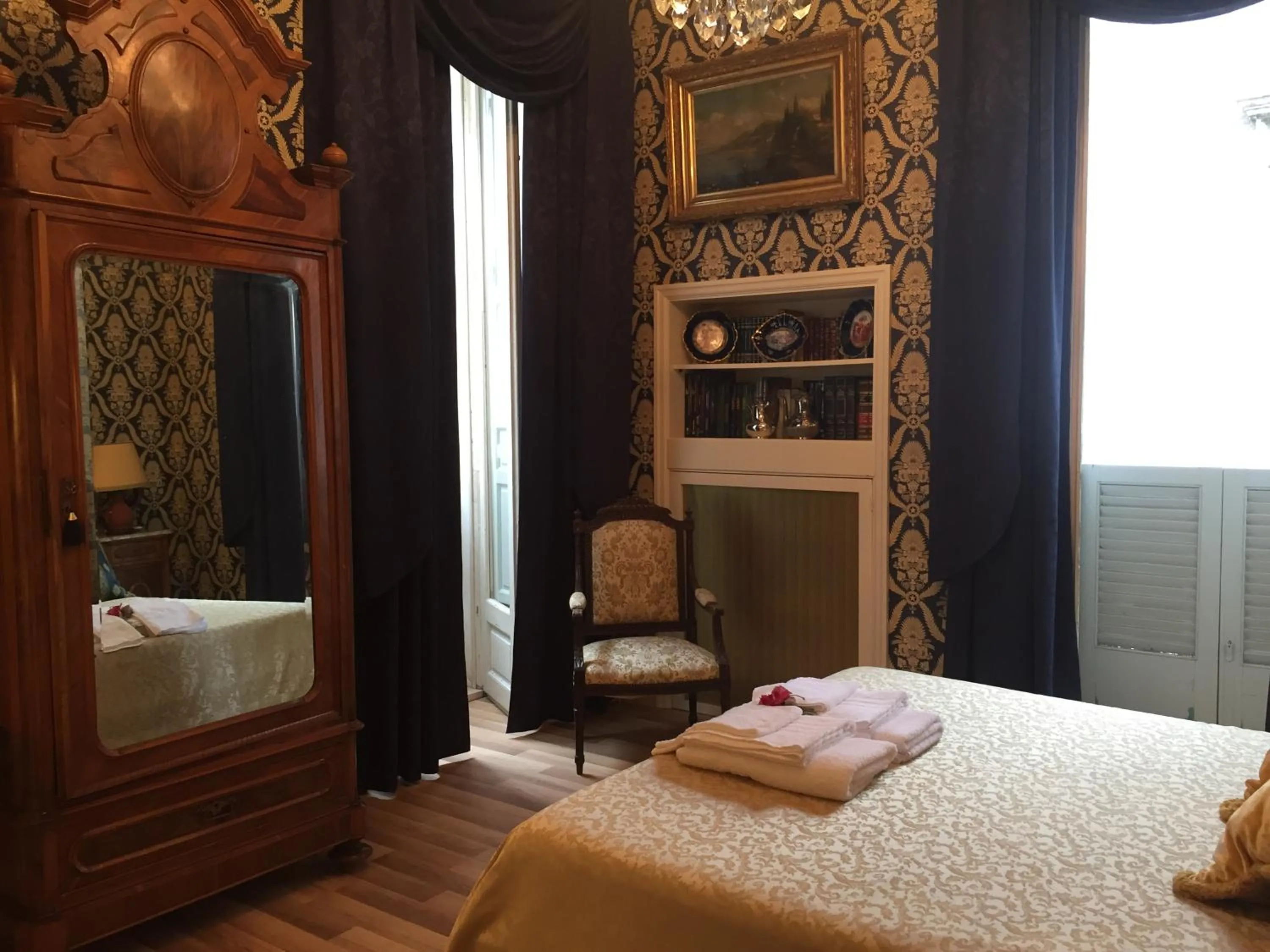Bedroom, Bed in Palazzo Laguardia