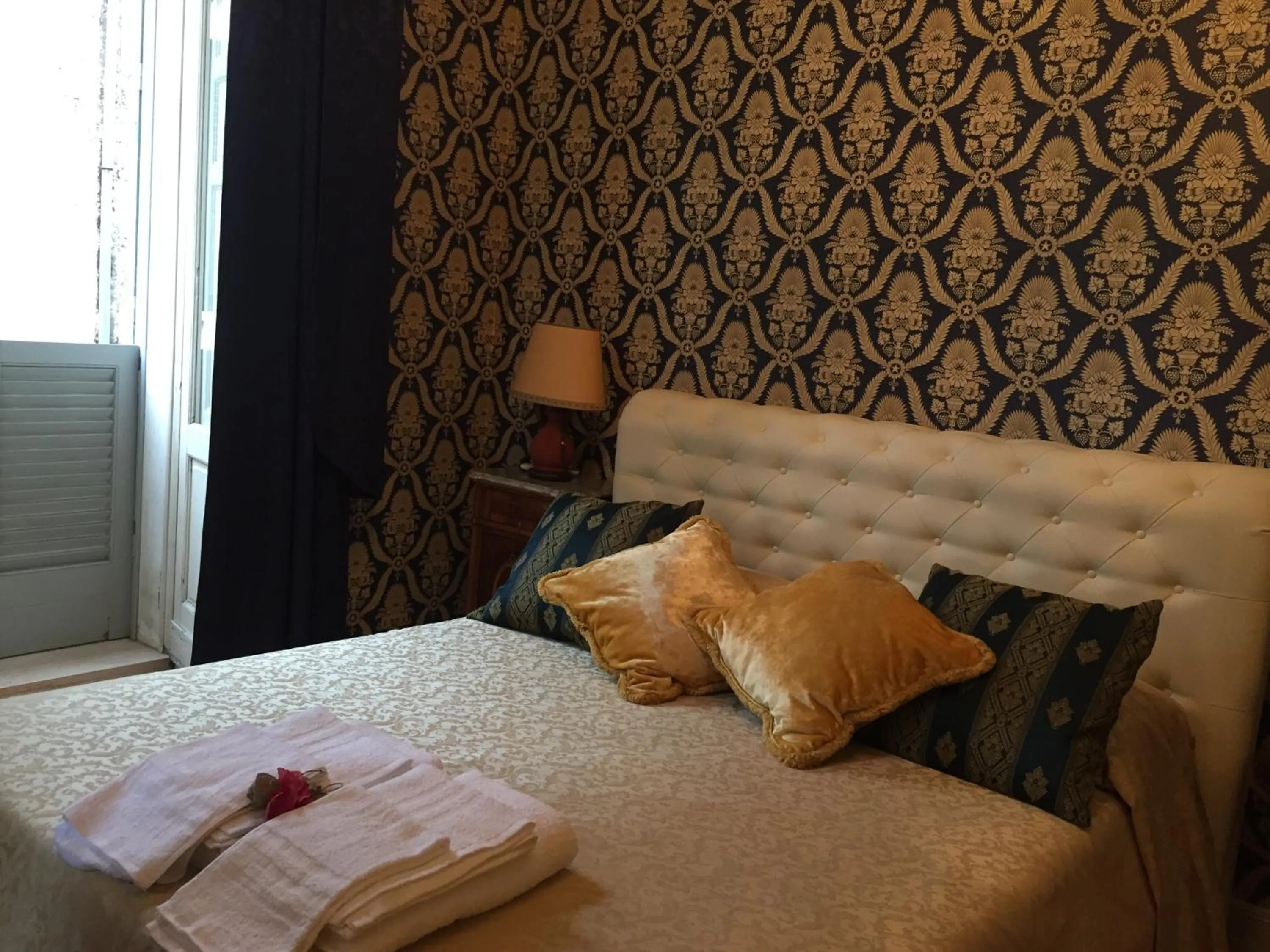 Bedroom, Bed in Palazzo Laguardia