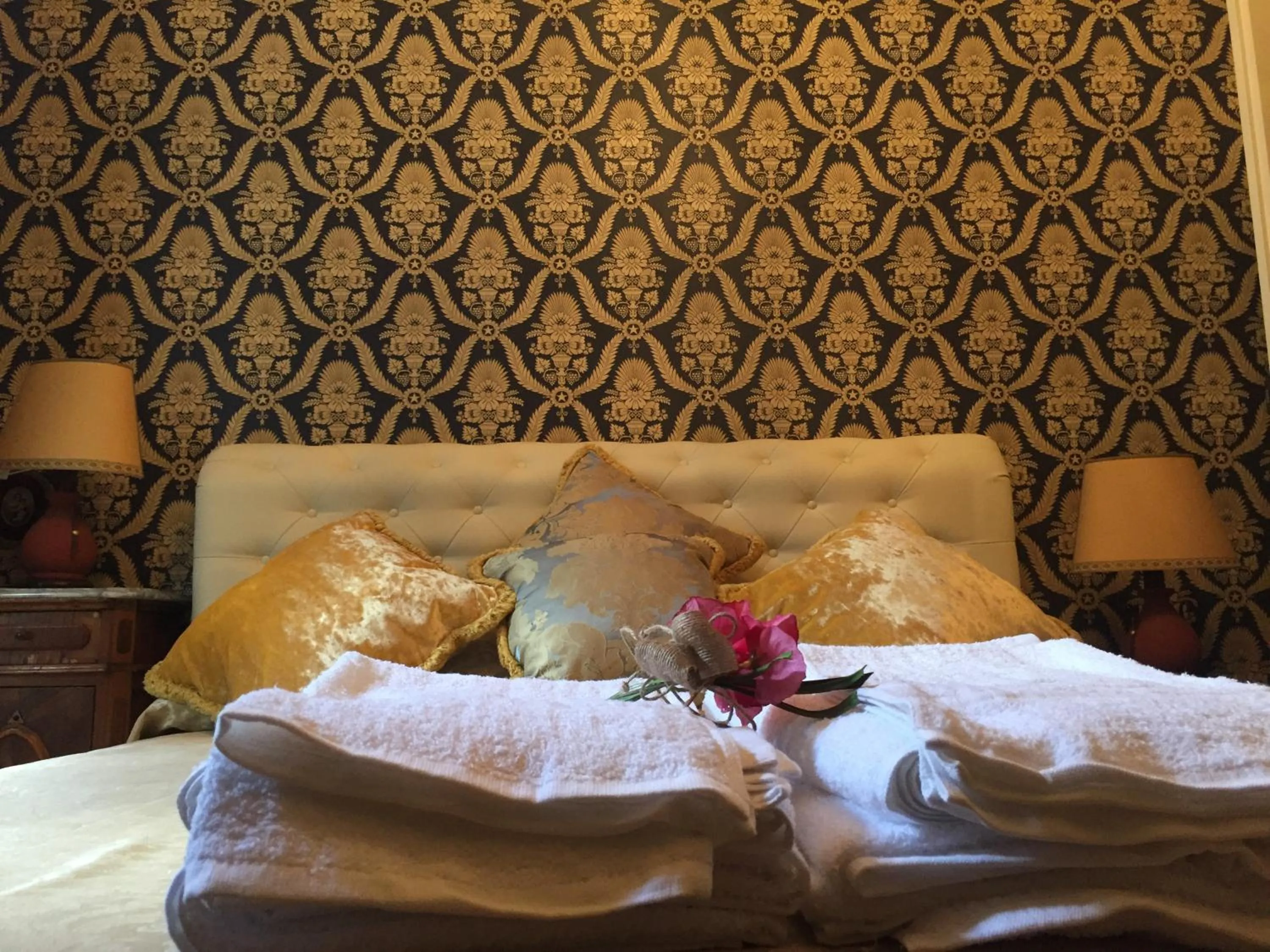 Bedroom, Bed in Palazzo Laguardia