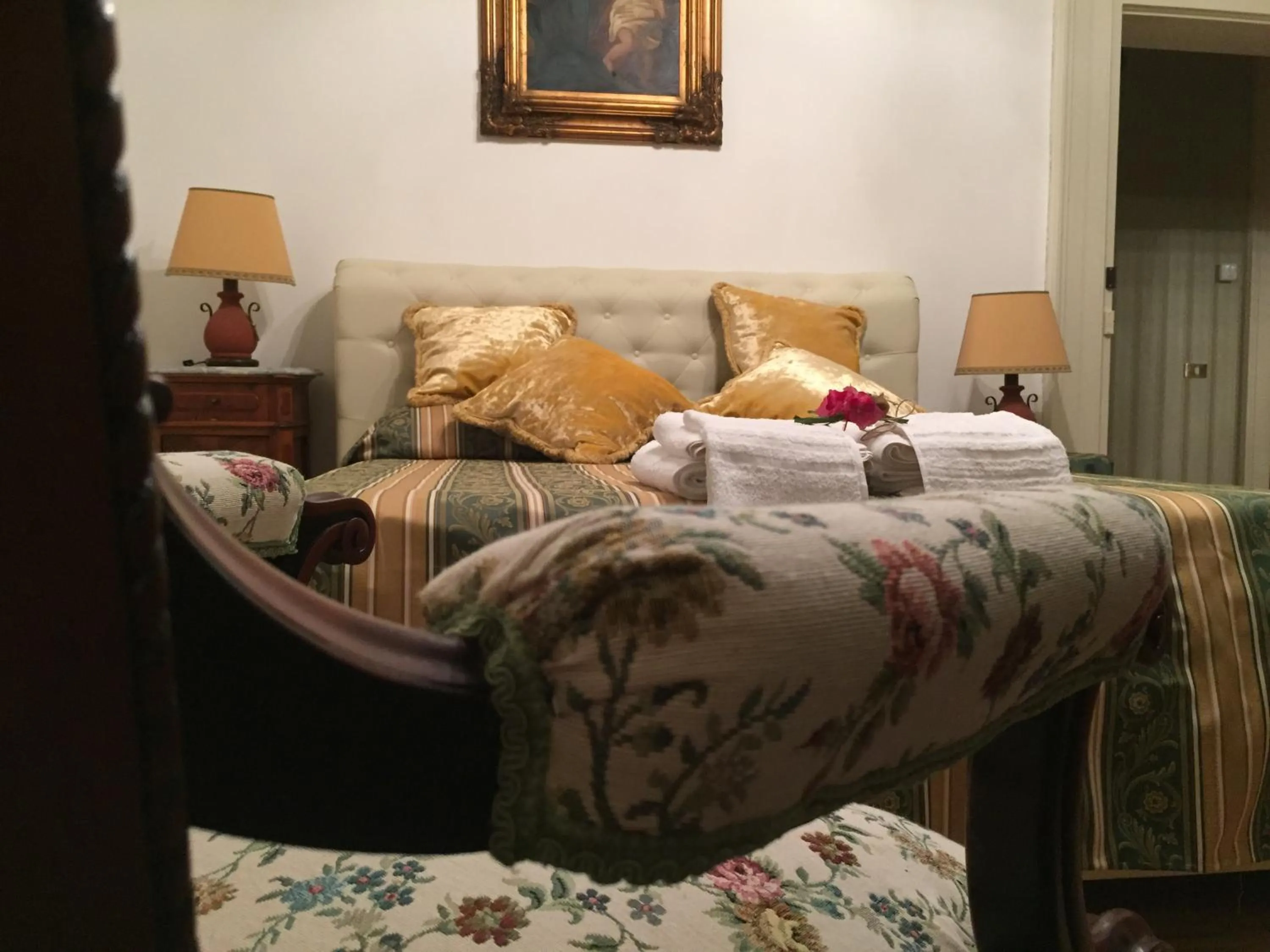 Bedroom, Bed in Palazzo Laguardia