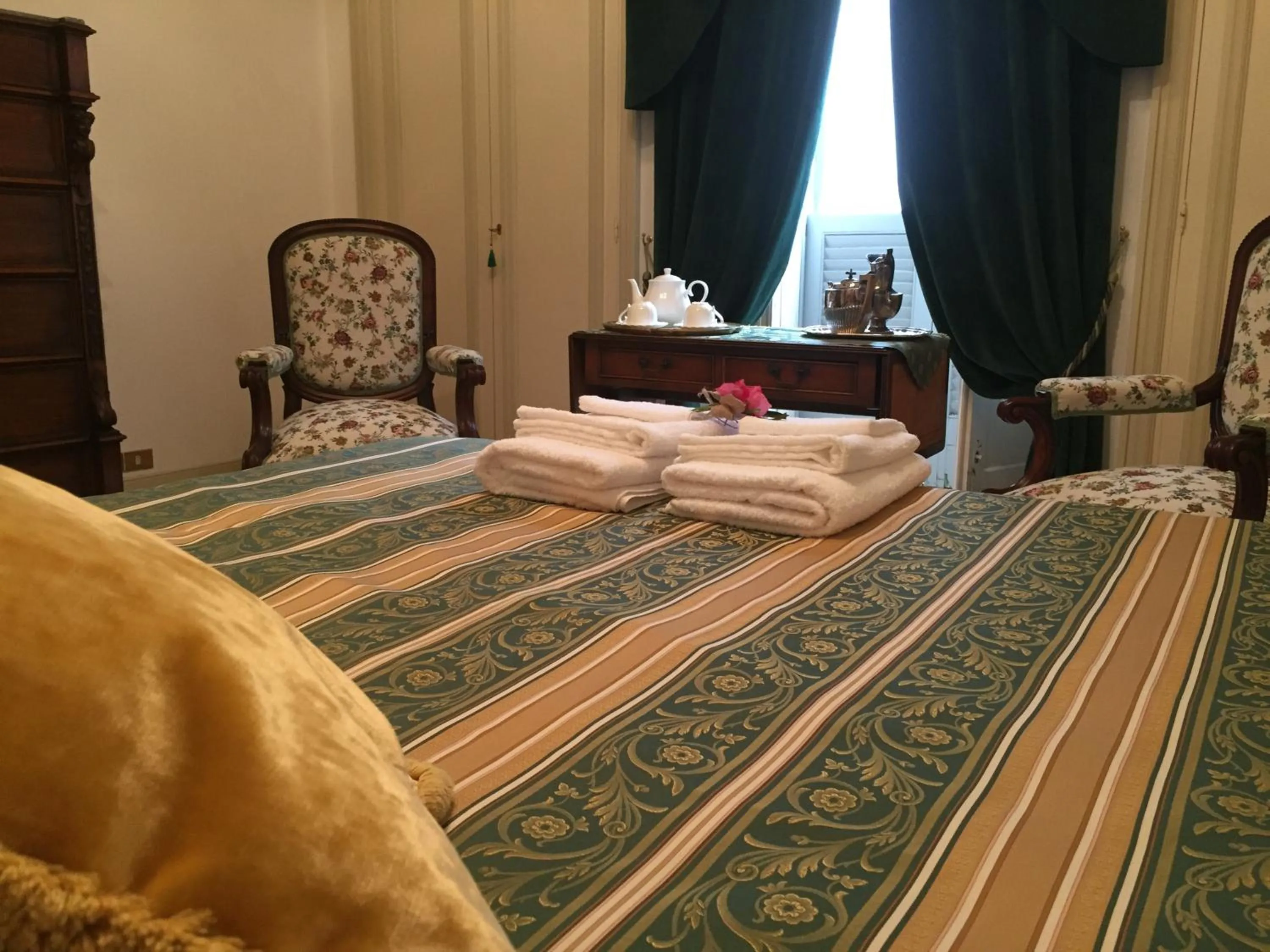 Bedroom, Bed in Palazzo Laguardia
