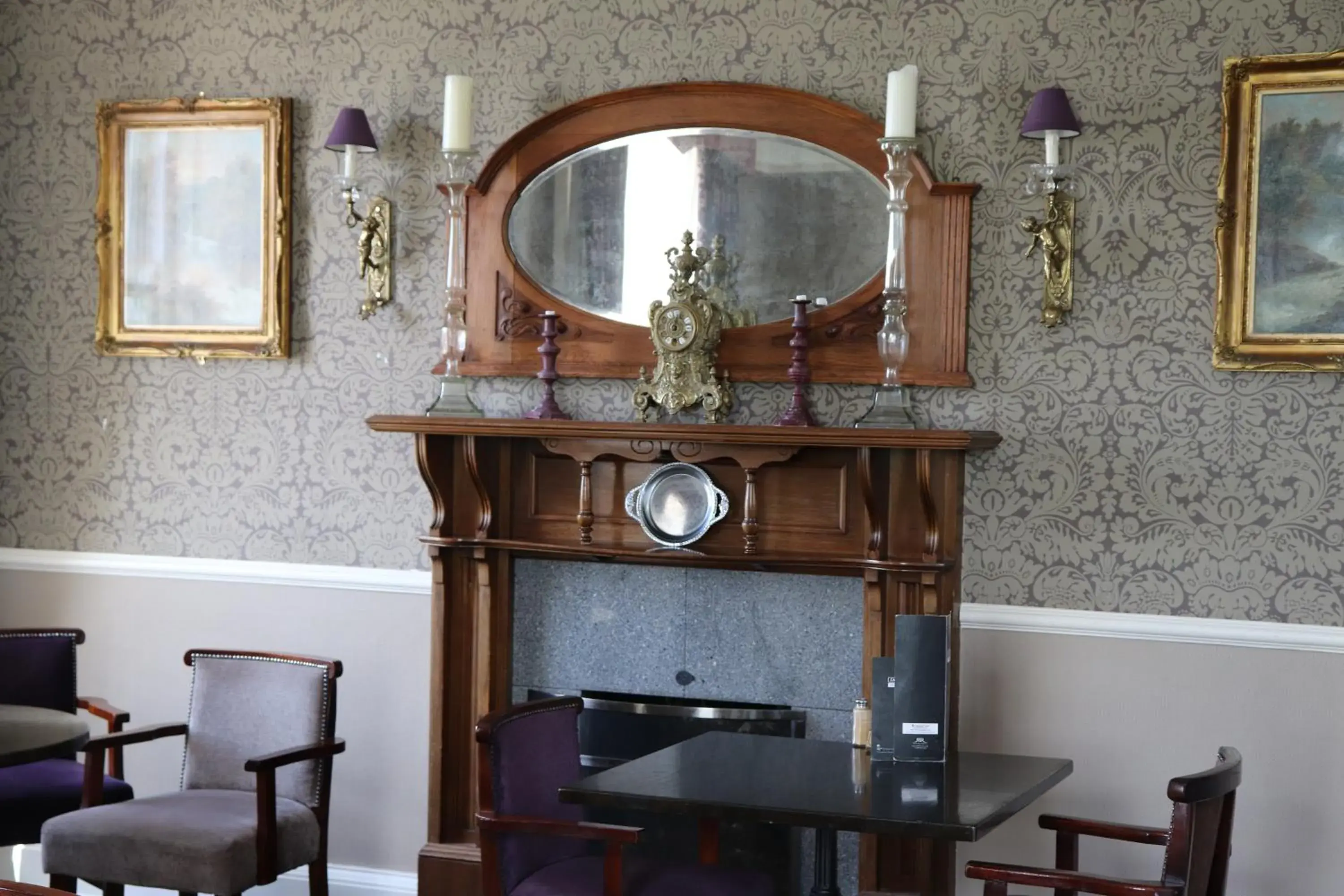 Lounge or bar in Causeway Hotel Lounge or bar in Causeway Hotel