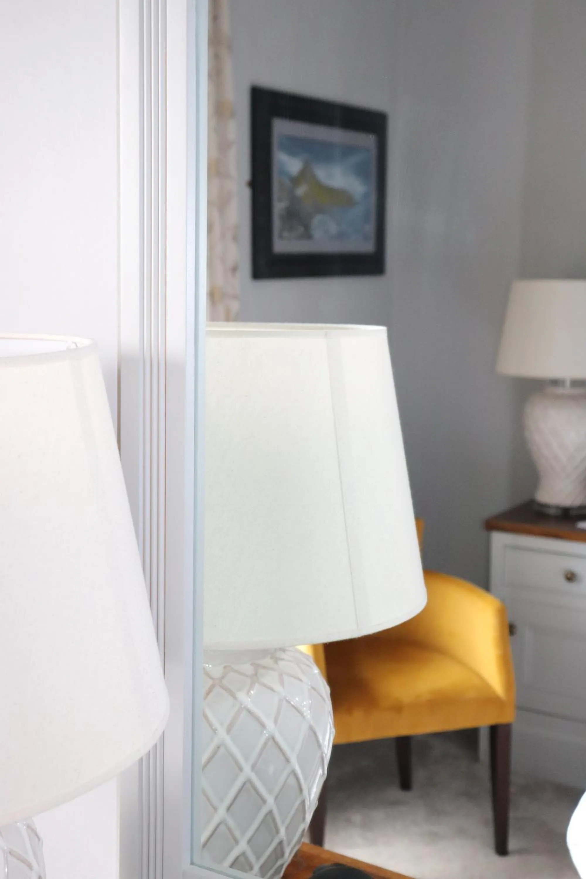 Seating area in Causeway Hotel