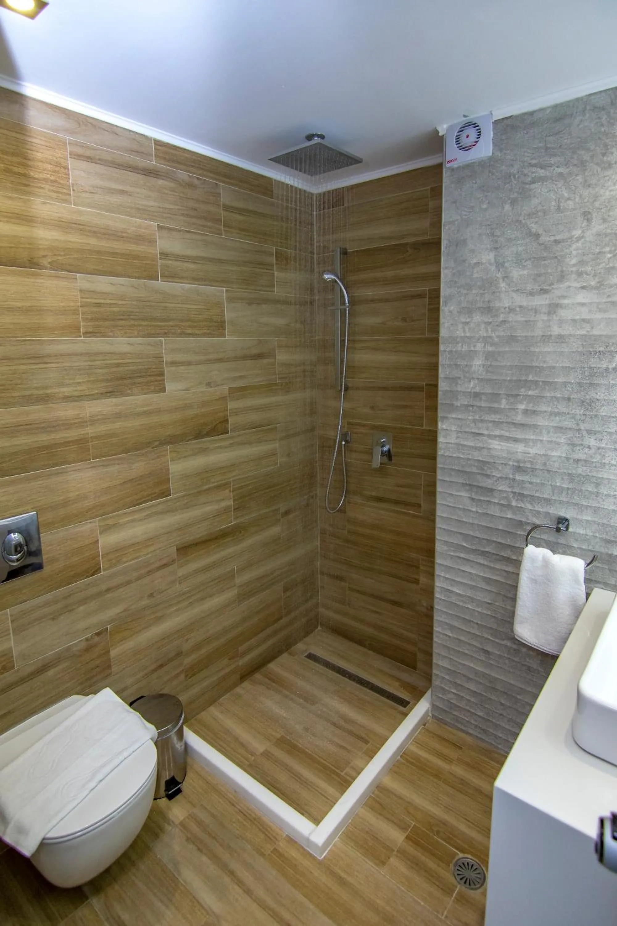 Bathroom in Kahlua Hotel Apartments