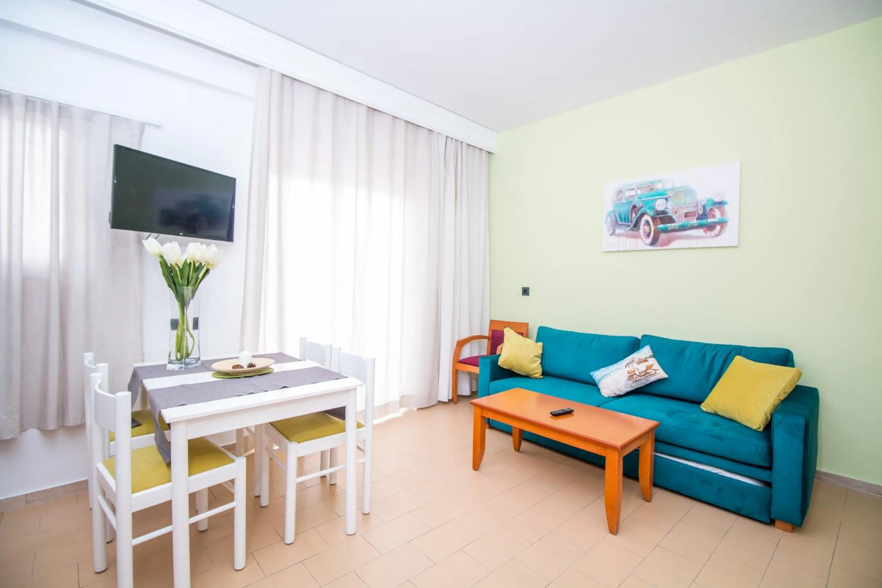 TV and multimedia in Kahlua Hotel Apartments