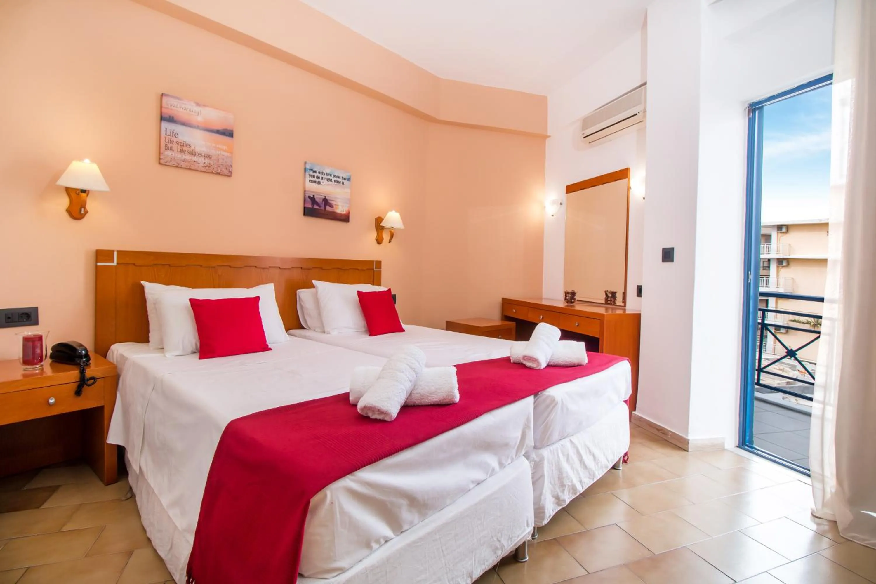 Bathroom, Bed in Kahlua Hotel Apartments