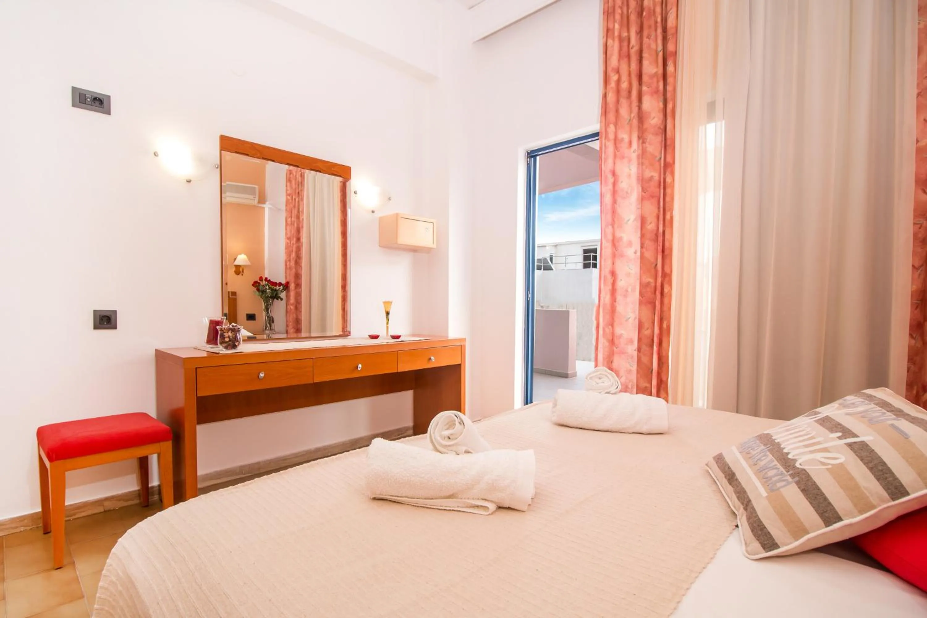 Bedroom, Bed in Kahlua Hotel Apartments