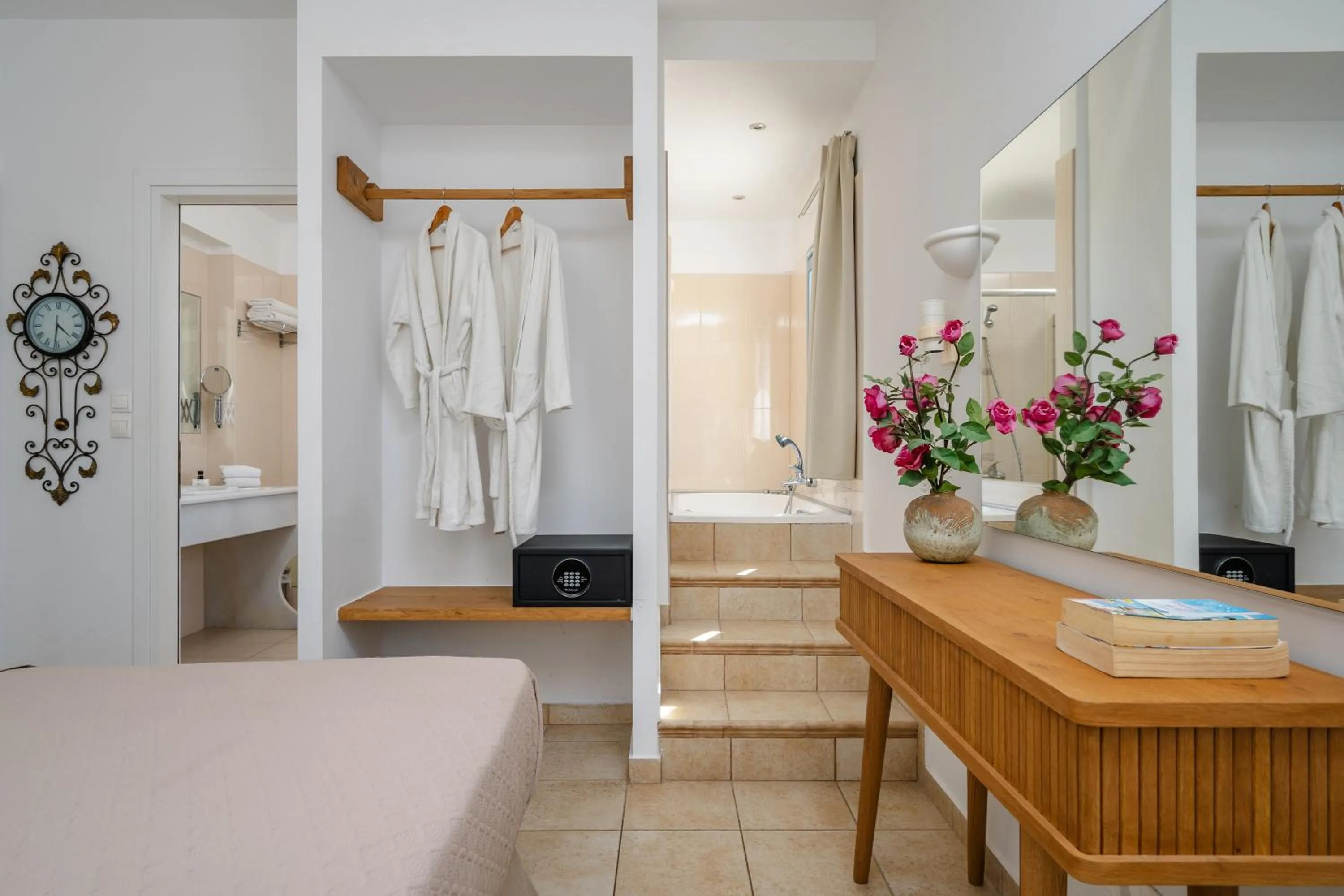 Shower in Mitos Suites