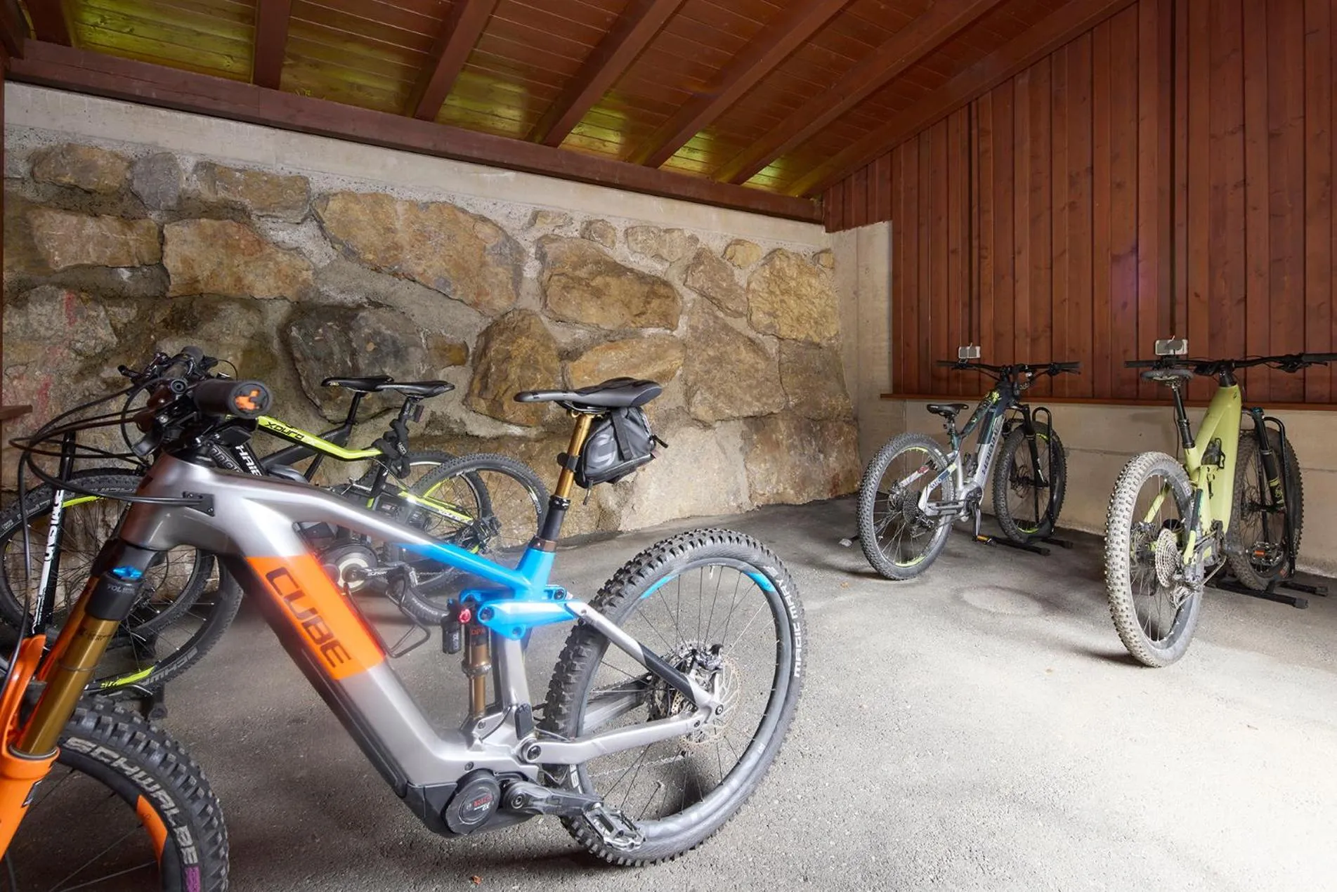 Cycling in Hotel Hubertus