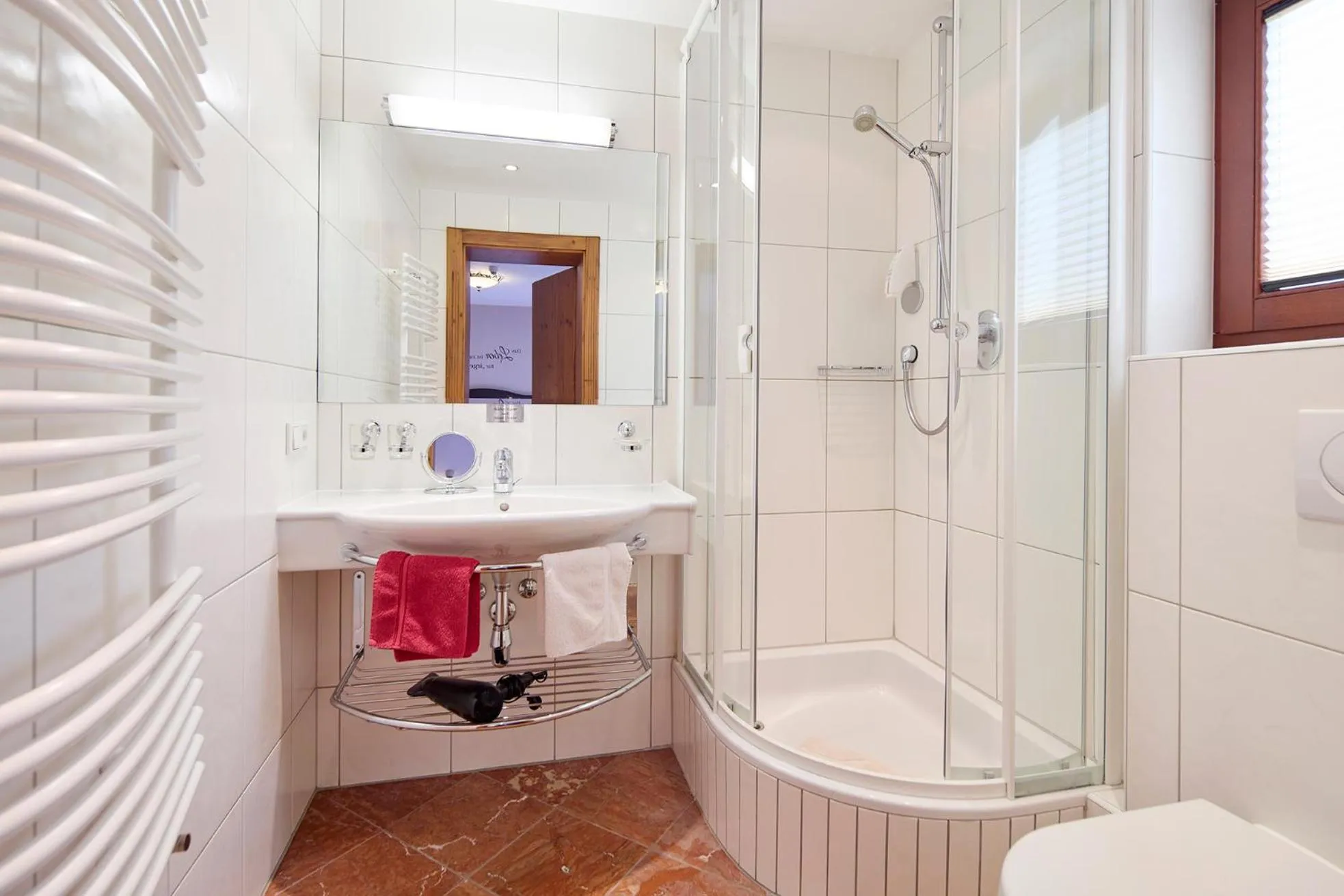 Bathroom in Hotel Hubertus